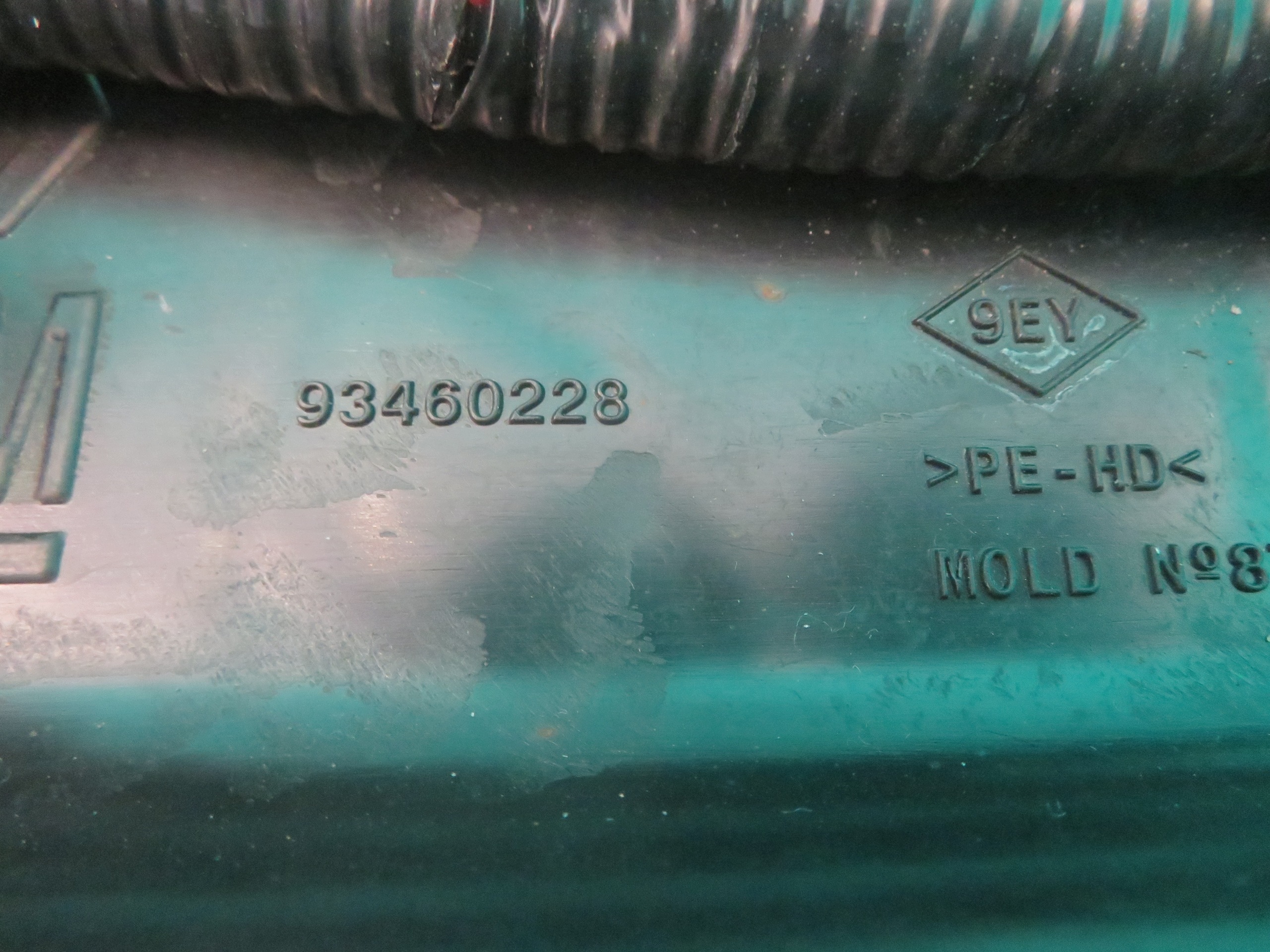 serbatoio liquido ADBLUE RENAULT TRAFIC 2.0 20R 4113301AA 93460228