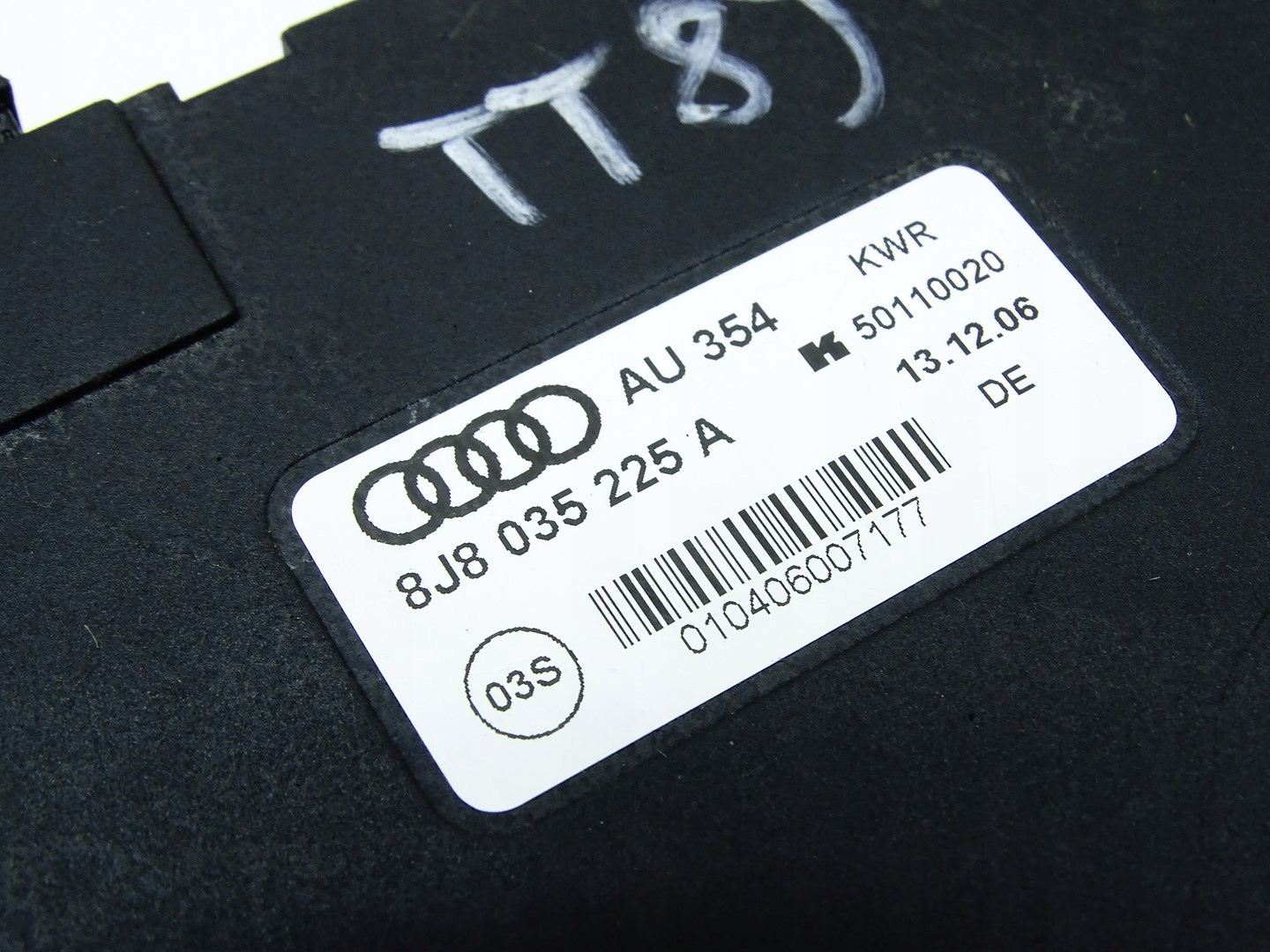 antenna amplifier AUDI TT 8J 06- 8J8035225A