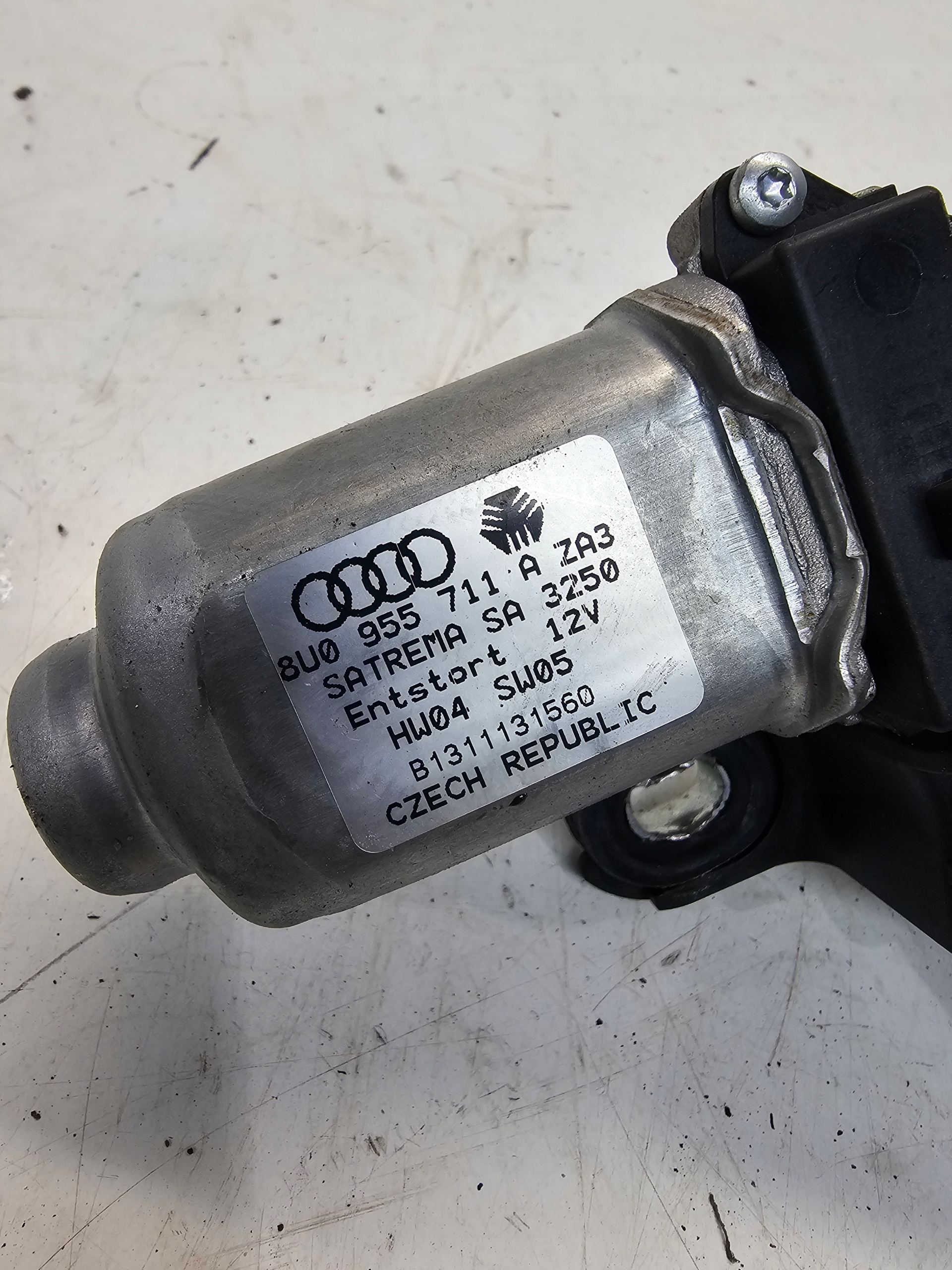 Motor Wischer heck AUDI Q3 8U A1 8X 8U0955711A