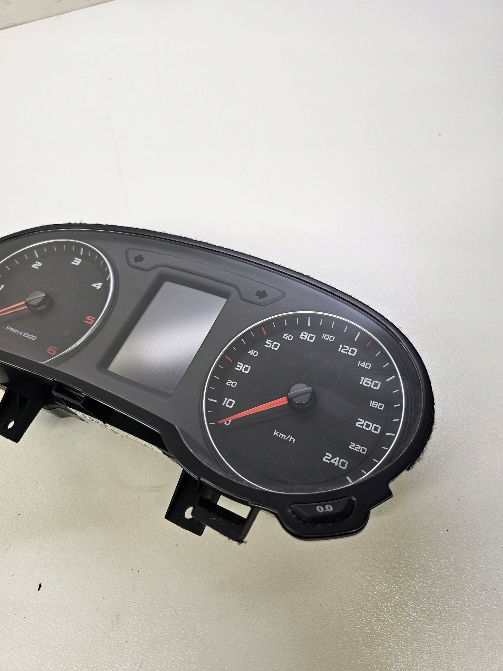 dials dials AUDI A1 8X 1.6 TDI 8X0920900C EU