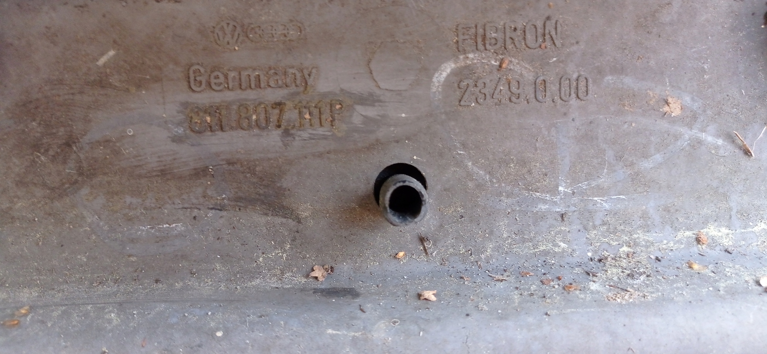 bumper front AUDI 80 90 B2 COUPE 811807111P