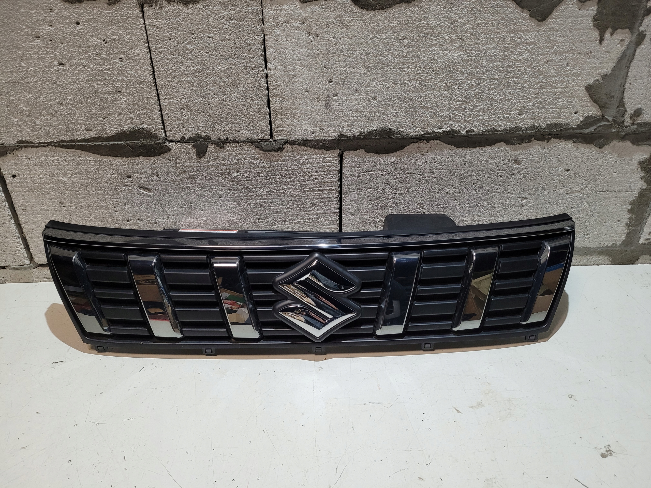 Suzuki Vitara I ET Kühlergrill FRONTGRILL Kühlergitter 7212186R0 - Thumbnail 1
