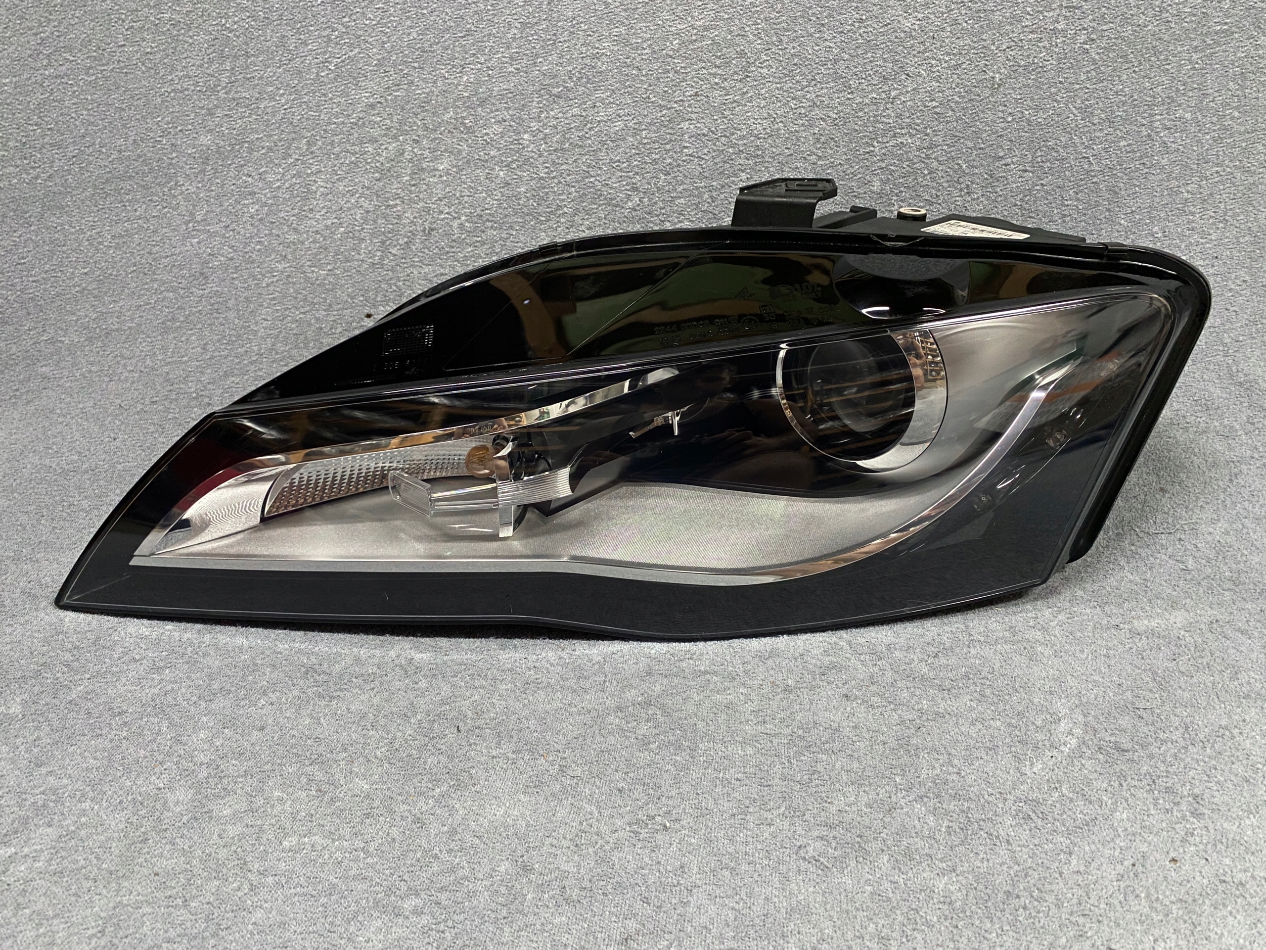 ФАРА AUDI R8 420 ЄВРОПА ЛІВА 420941003 2006+