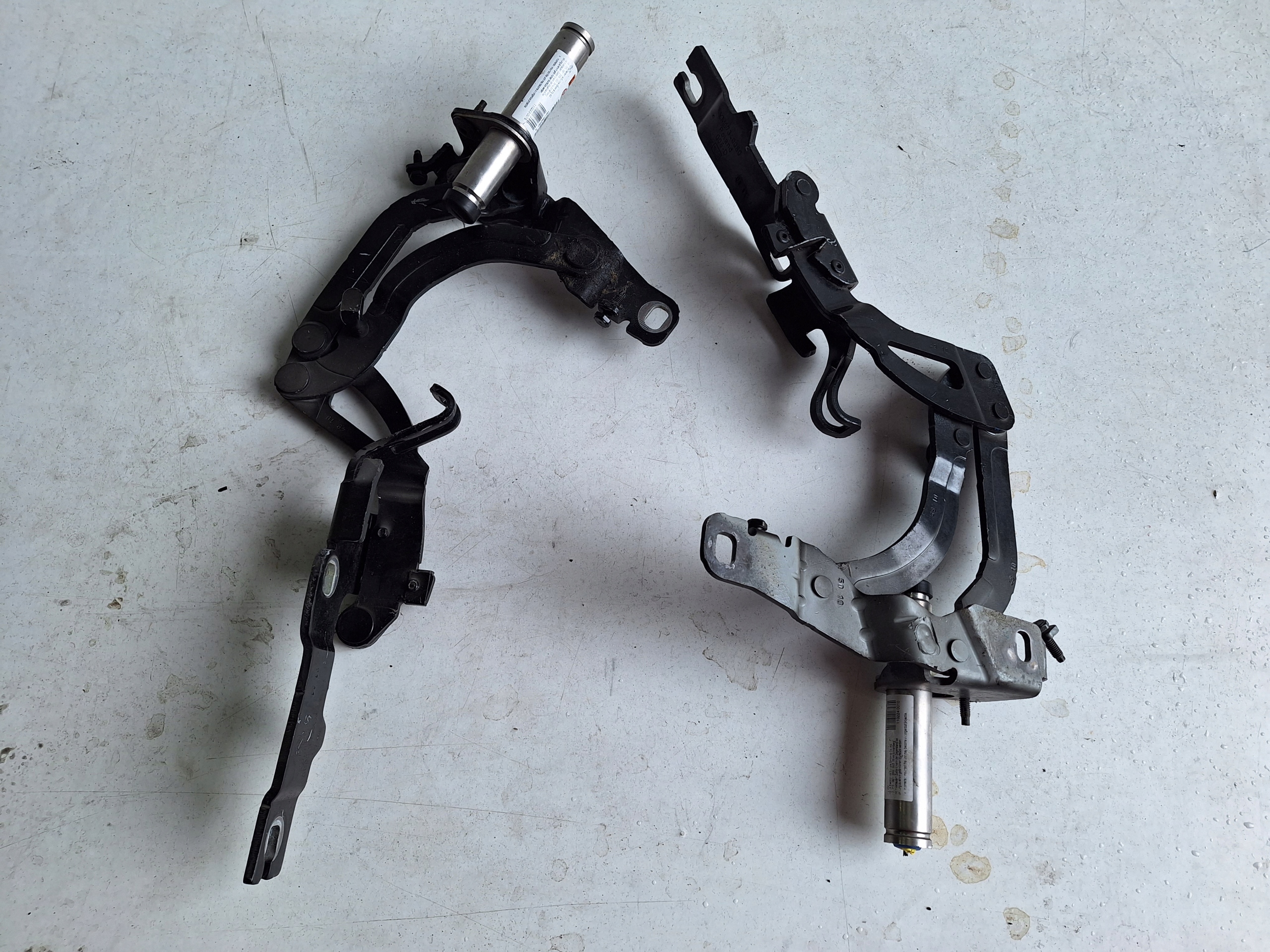 PEUGEOT RCZ hinge bonnets left + NABOJ