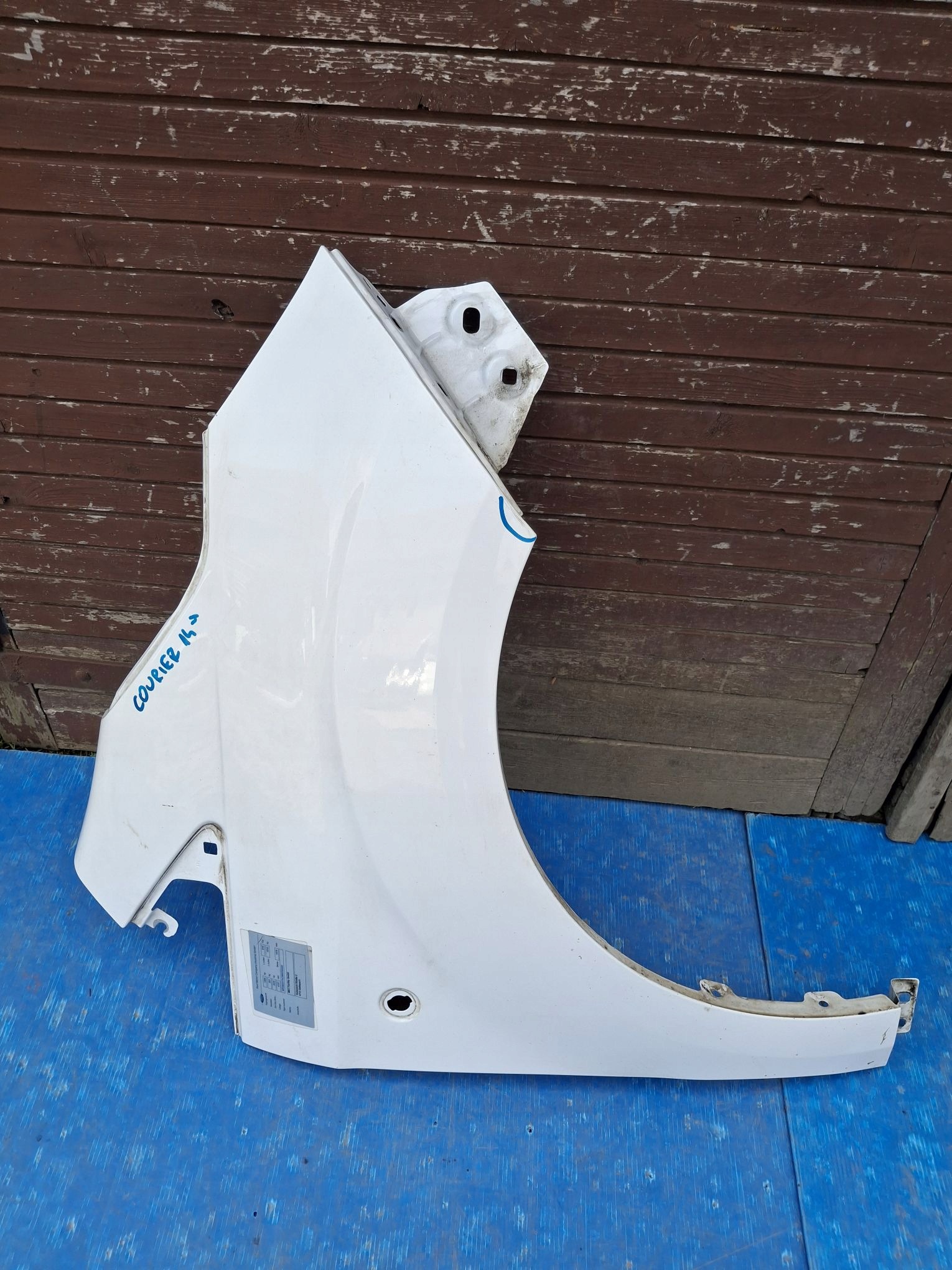 fender front right FORD COURIER and 2014R->