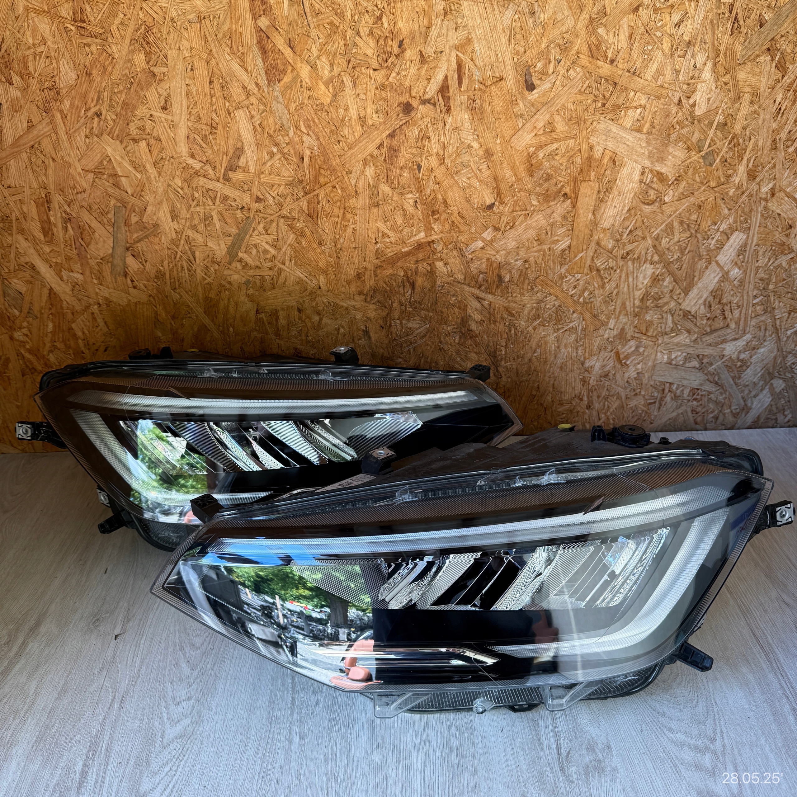 light left right lights front KOMPLET VW VOLKSWAGEN TAIGO 2G7 FULL LED