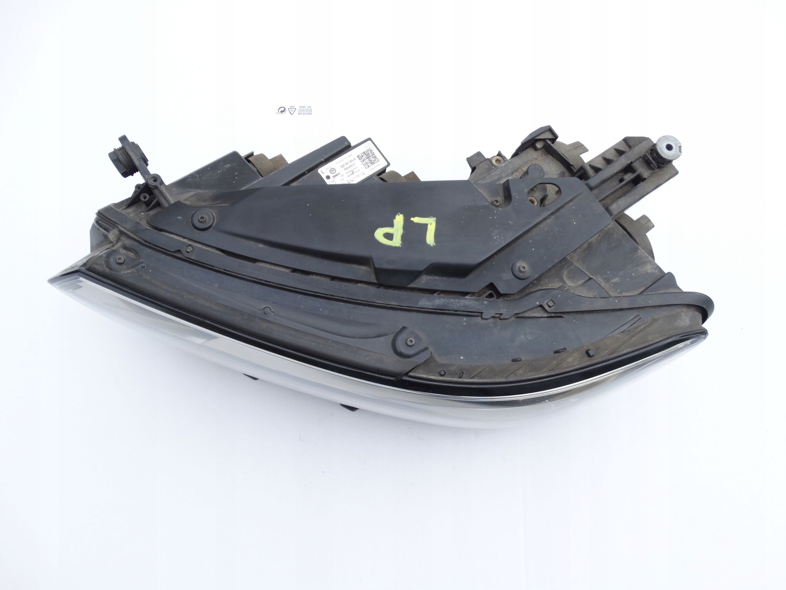 VW PASSAT B8 14-19 light left front front left of the gripping CALE original