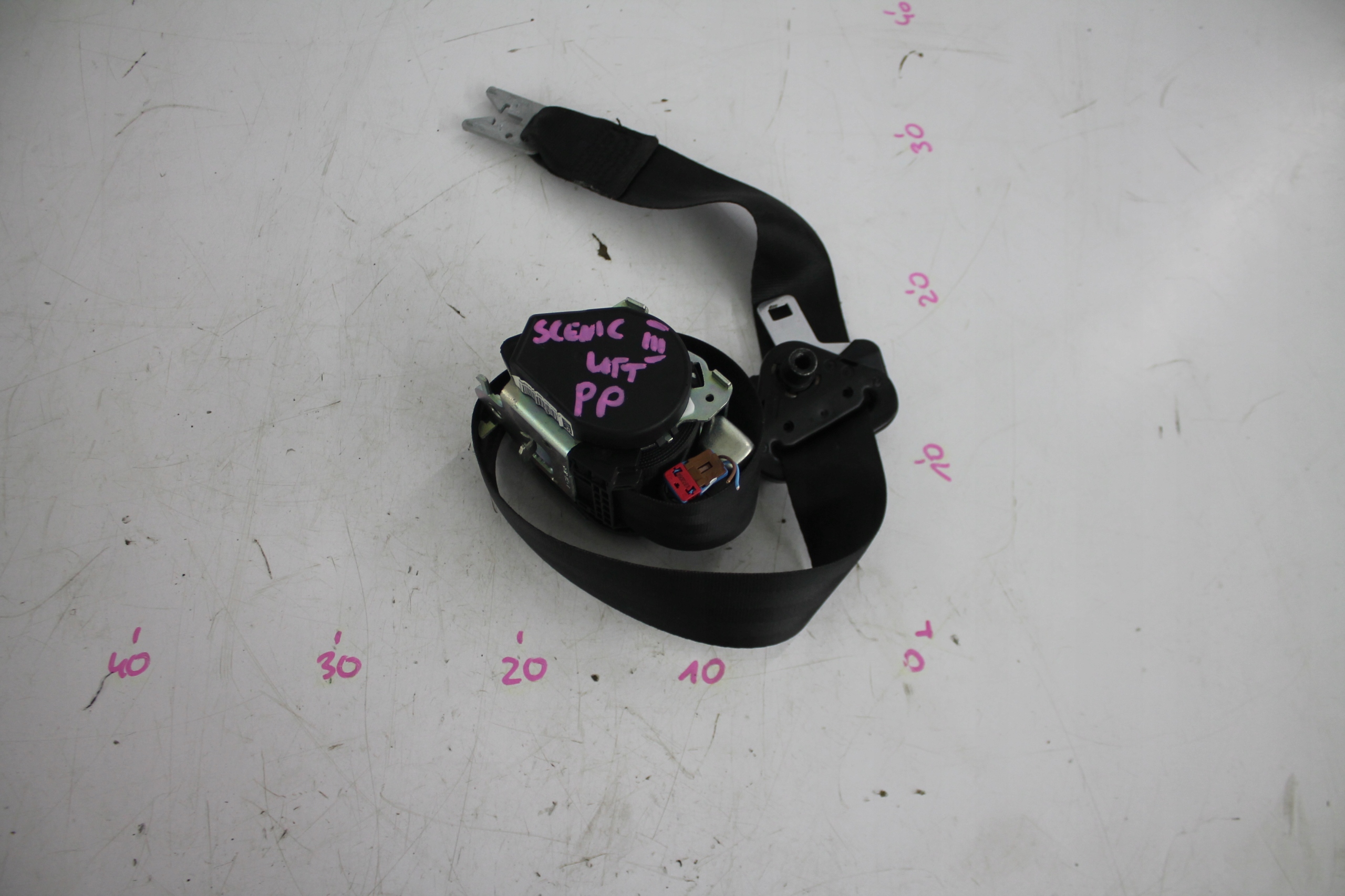 ПЕРЕДНИЙ ПРАВЫЙ НАТЯЖИТЕЛЬ РЕМНЯ RENAULT SCENIC III 3