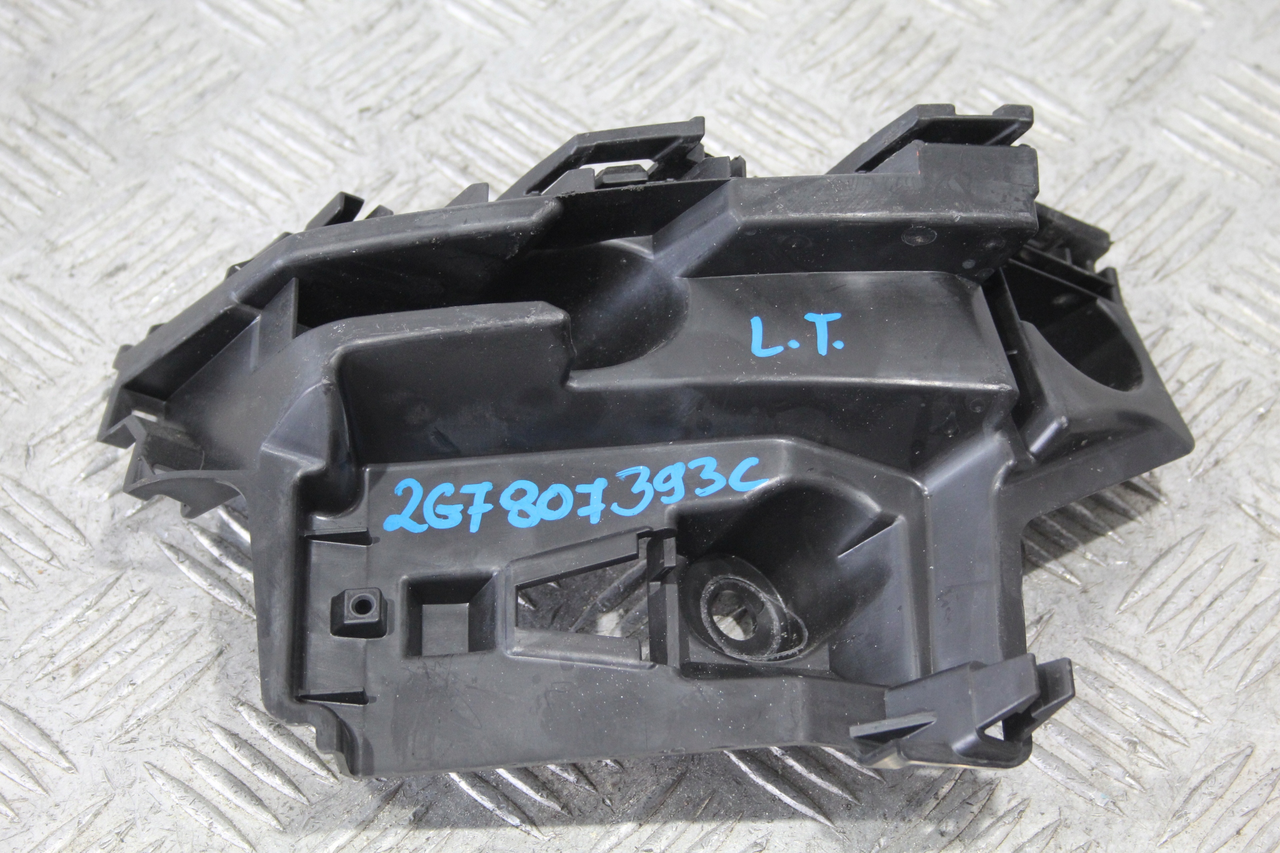 SUPPORT GAUCHE ARRIÈRE SUPPORT PLAQUE VW TAIGO 2G7 2G7807393C