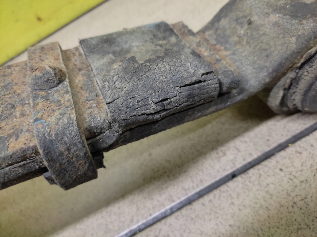 FORD TRANSIT 2.5 RESOR links heck