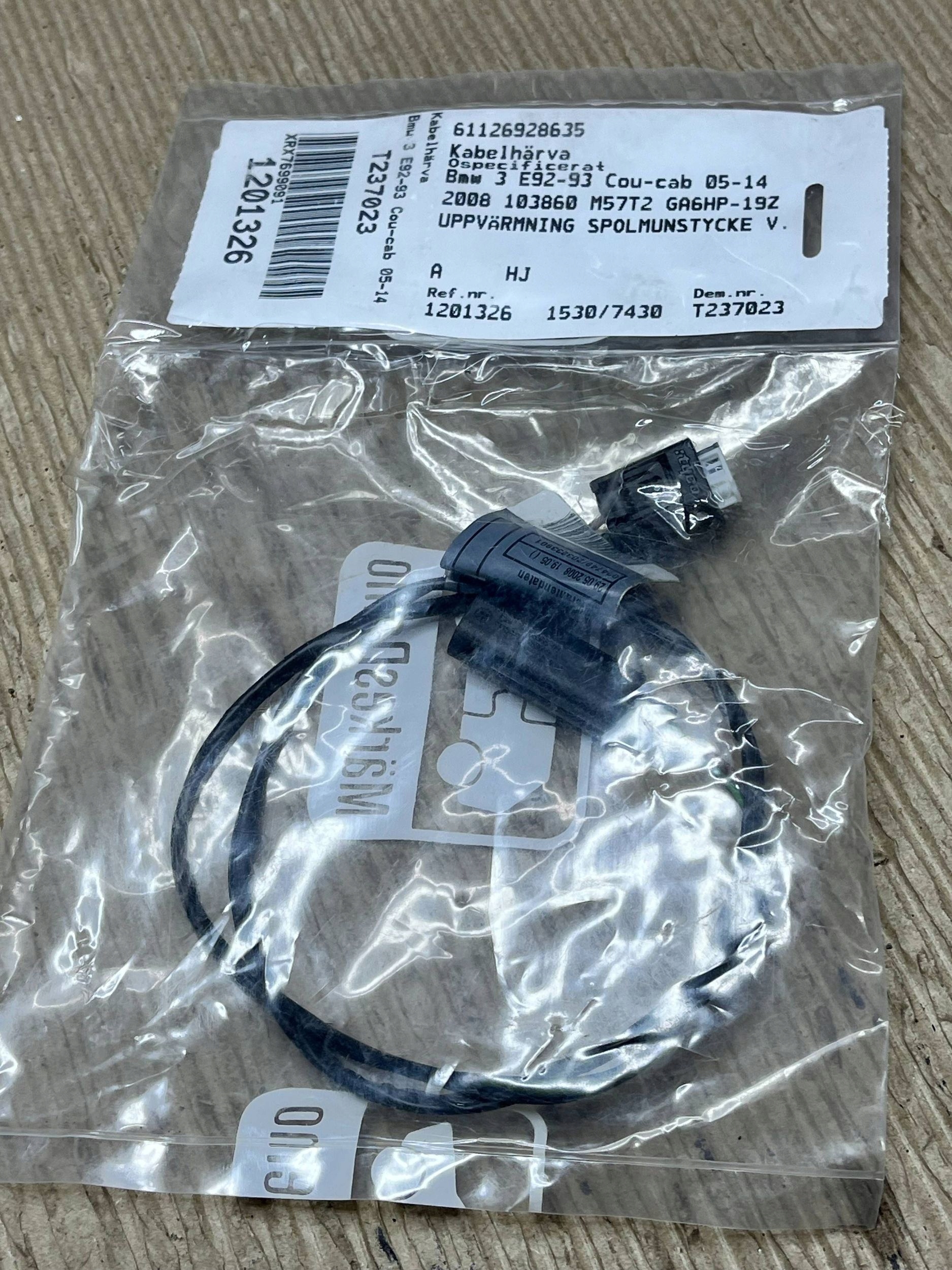 prijenos instalacija mlaznice pranja BMW M3 61126928635