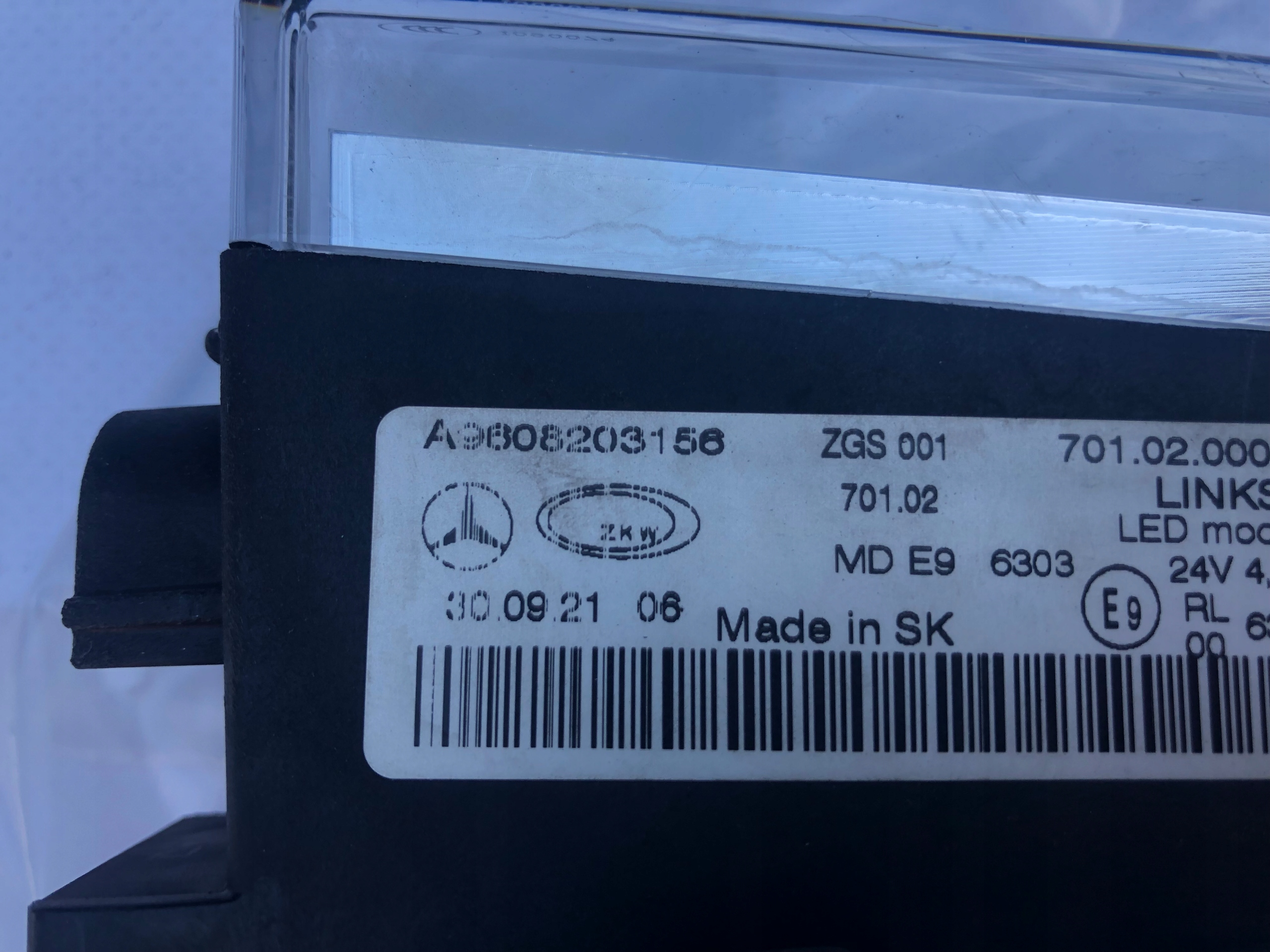 Mercedes ACTROS MP4 Halogen DRL Lewy 9608203156 Typ samochodu Samochody osobowe