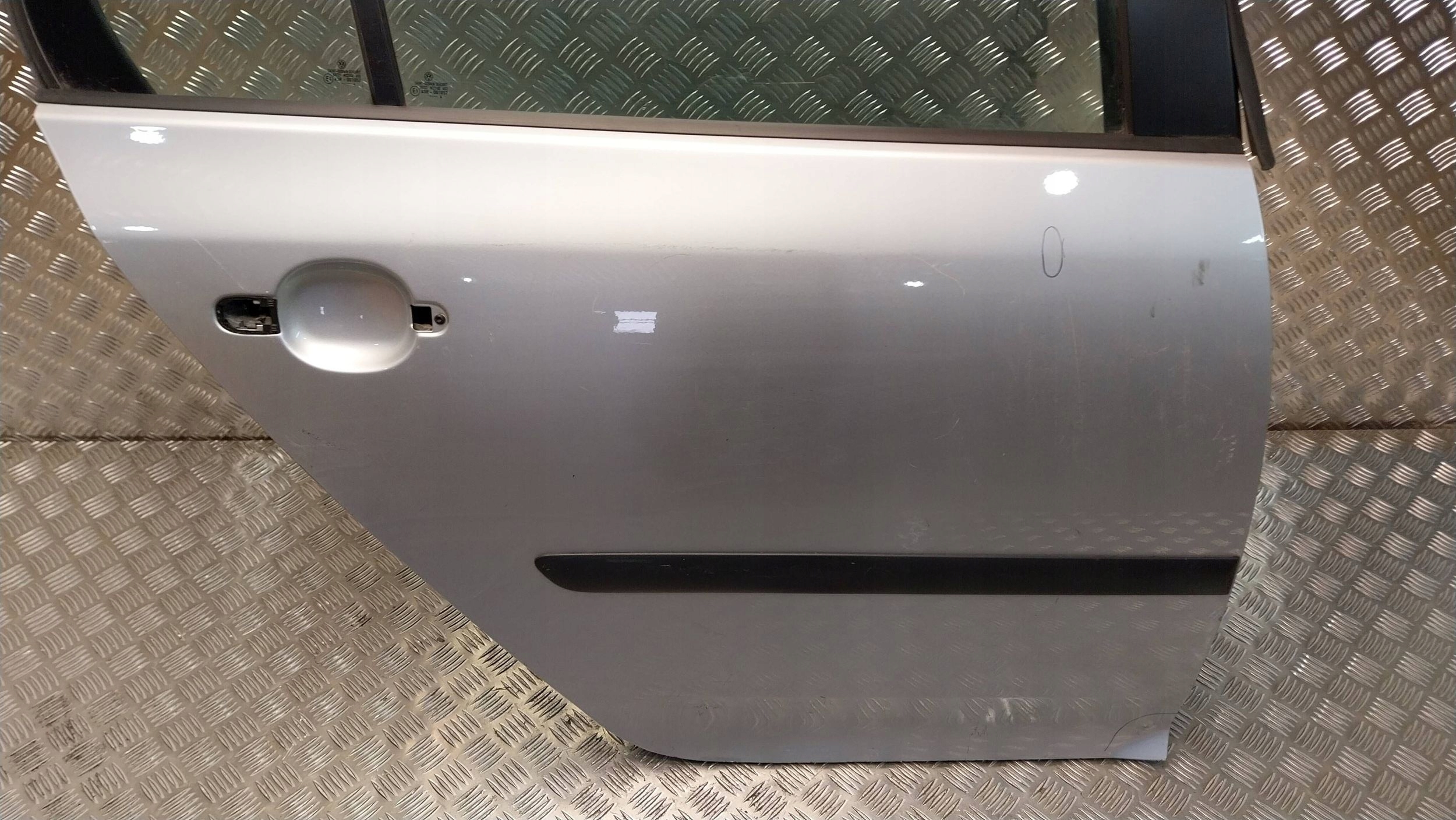 door rear part right VW GOLF V HATCHBACK 03