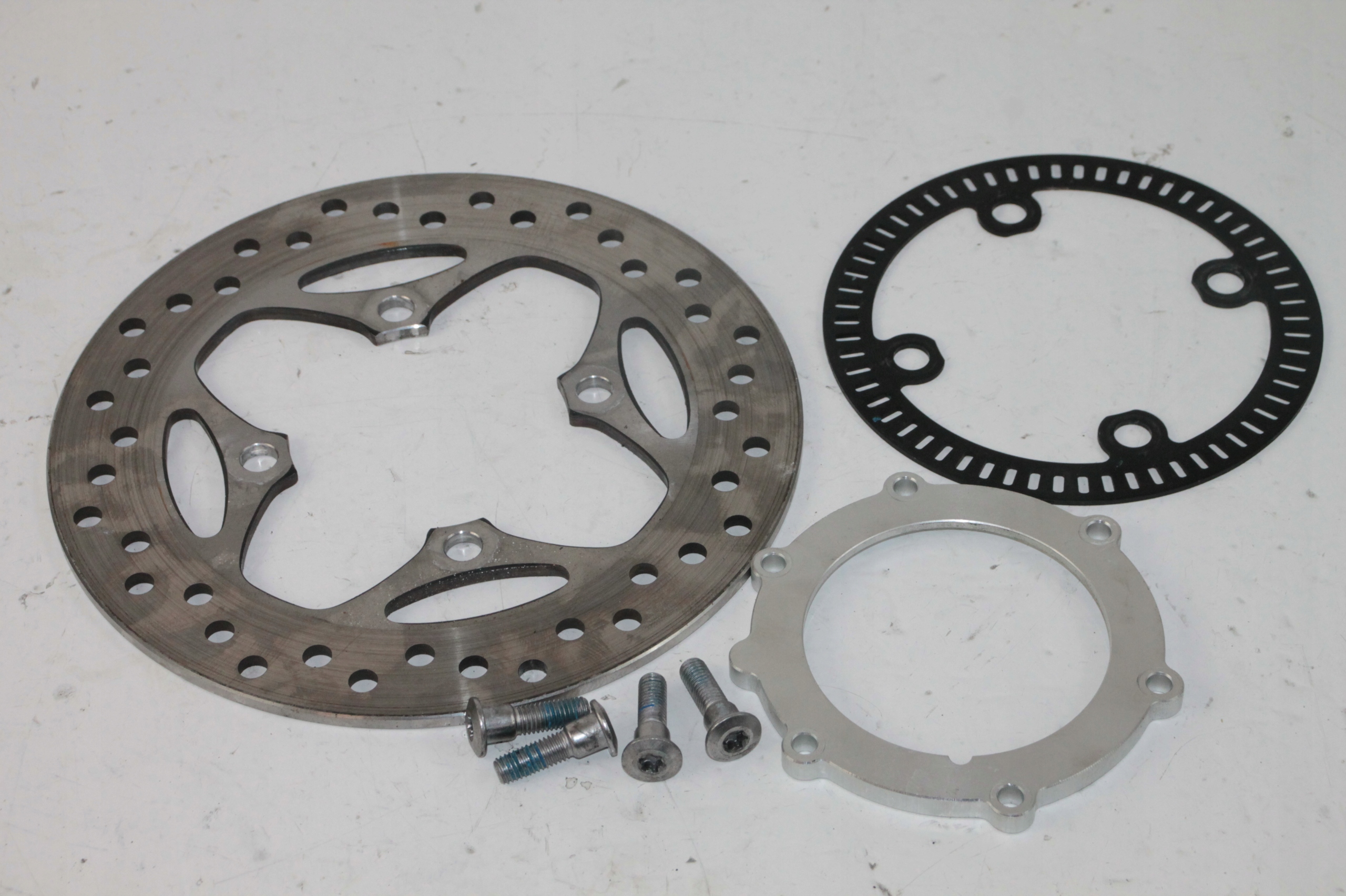 T765 10 - TRIUMPH STREET TRIPLE 765 ТОРМОЗНОЙ ДИСК ЗАДНИЙ 5,2