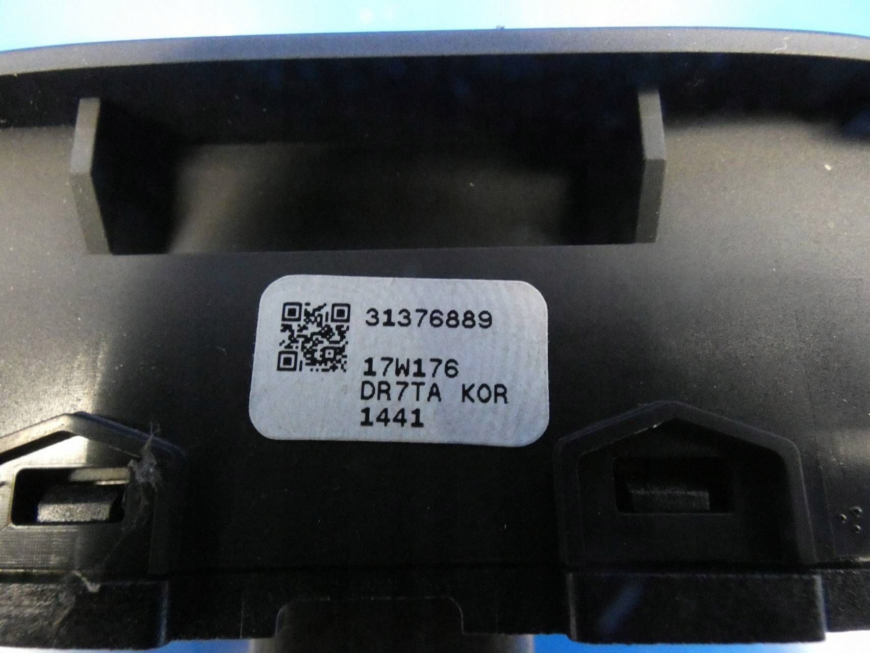 button of the opening boot Volvo XC60 31376889