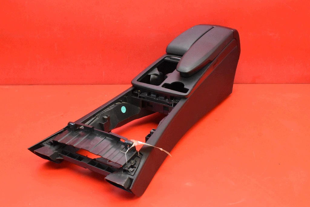TUNEL central armrest EU MERCEDES C-KLASA W204 07-12