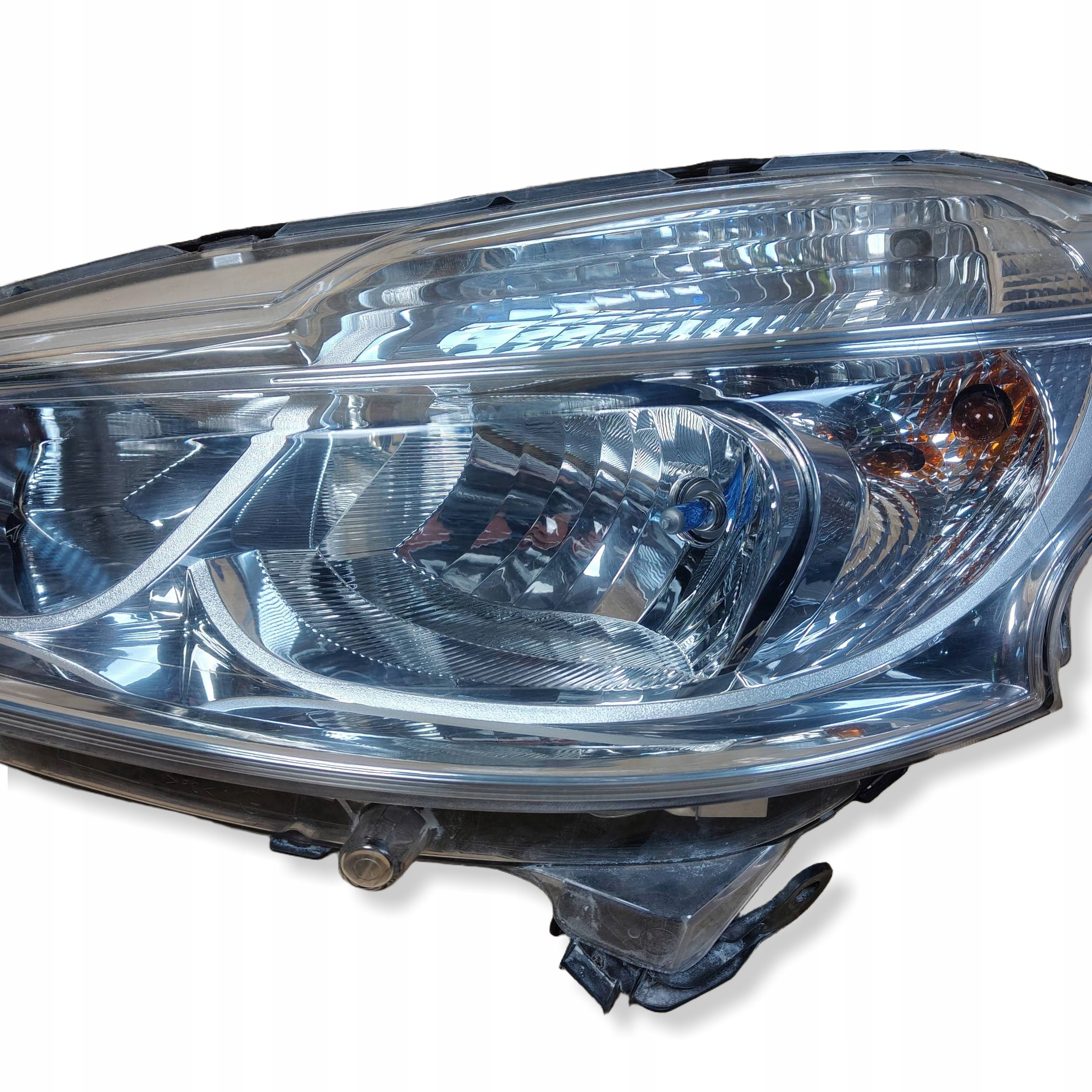 Reflektor front side left Peugeot 208 and 9802221880