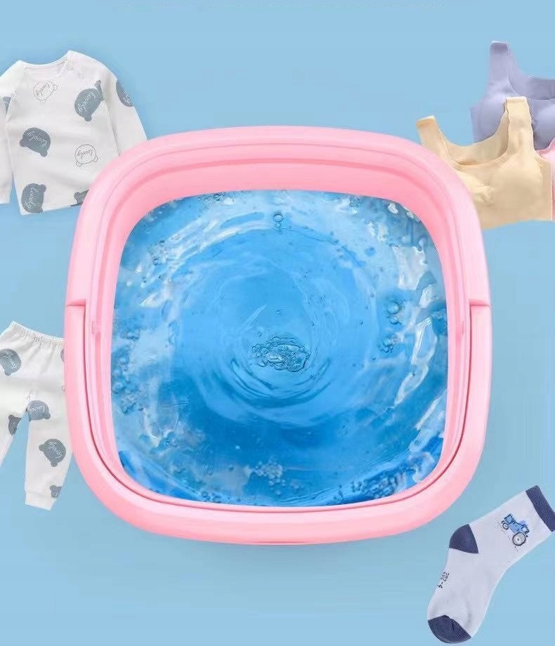 PRZENOŚNA MINI PRALKA Sposób załadunku od góry