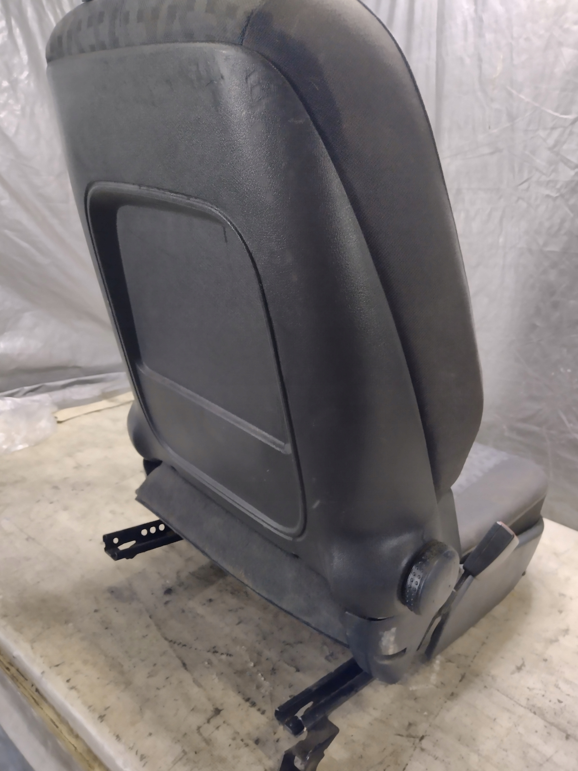 seat driver´s left front Mercedes Vaneo W414