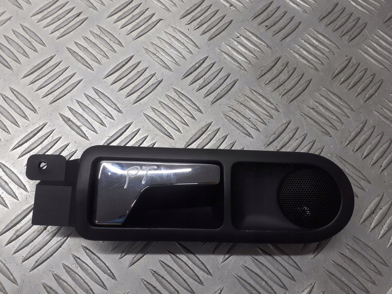 правая ручка двери внутренняя vw PASSAT B5 FL 3B0839114