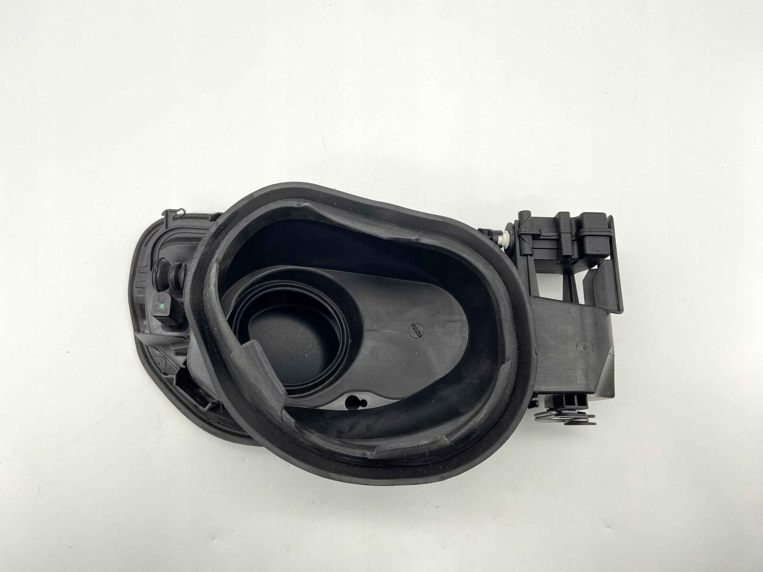 51177270762 - Новый ORG горловина топливного бака BMW F33