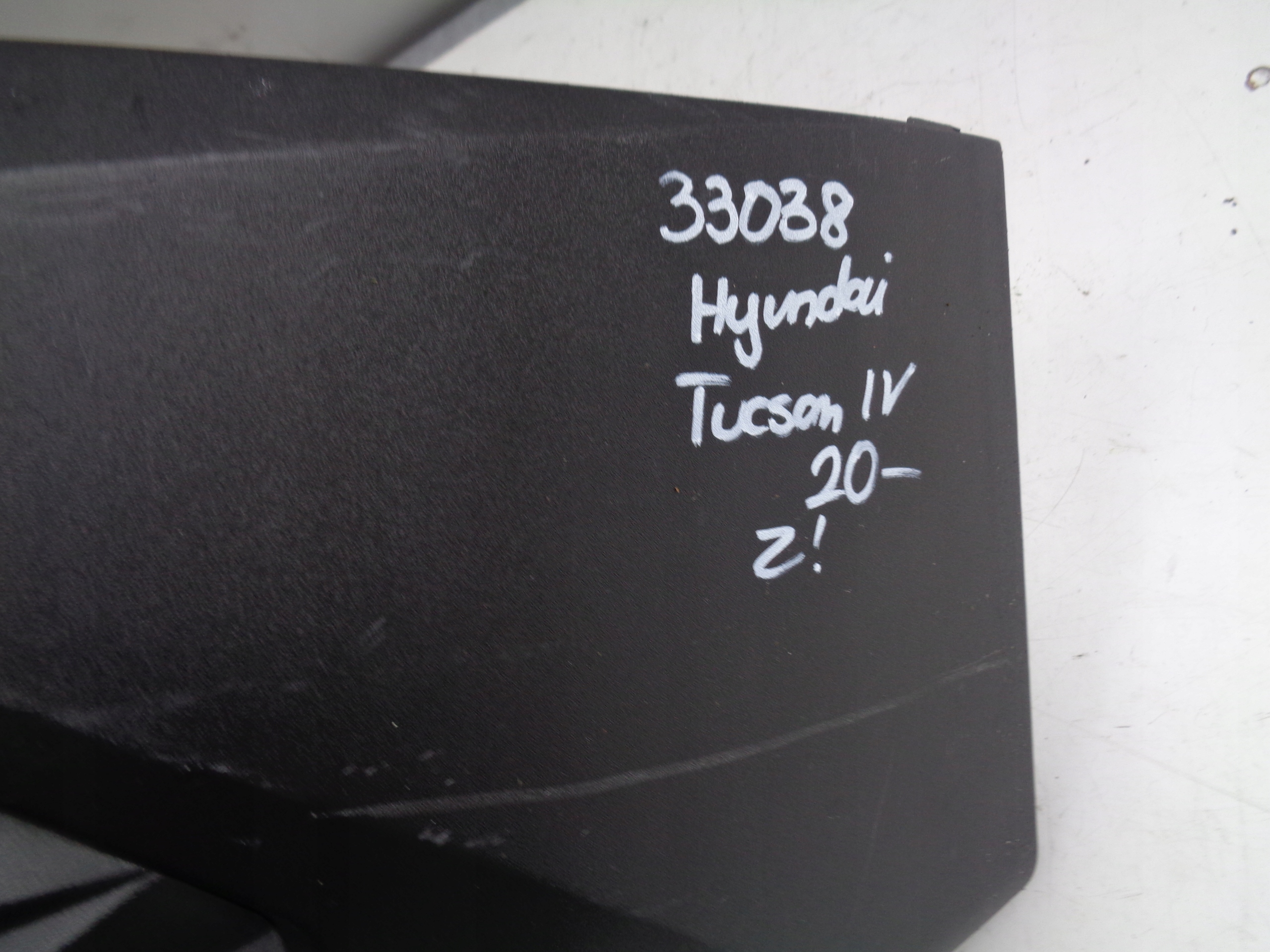 bumper rear HYUNDAI TUCSON IV 20- NR 33038