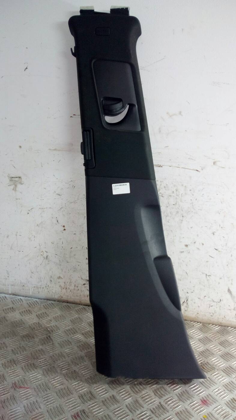 Osłona słupka B Audi Q7 4L lewy