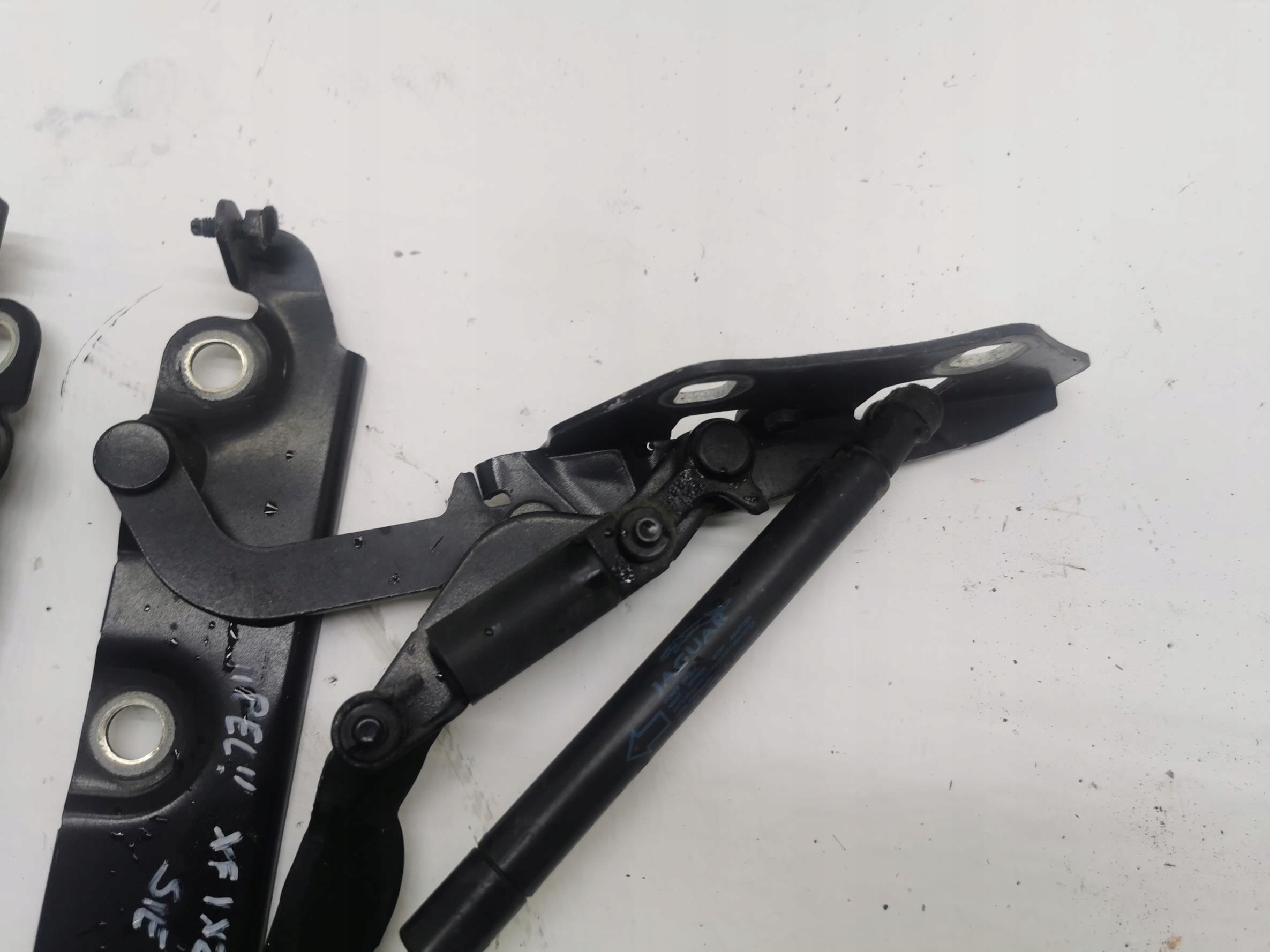 Cerniere del cofano KOMPLET JAGUAR XF e X250 PEL 07-15