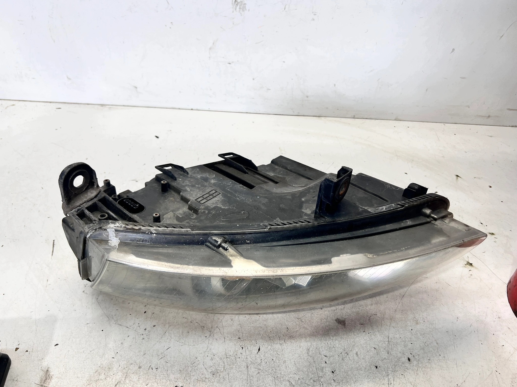 REFLEKTOR light left front AUDI A6 C6 BI-XENON 4F0941003BB 26/26