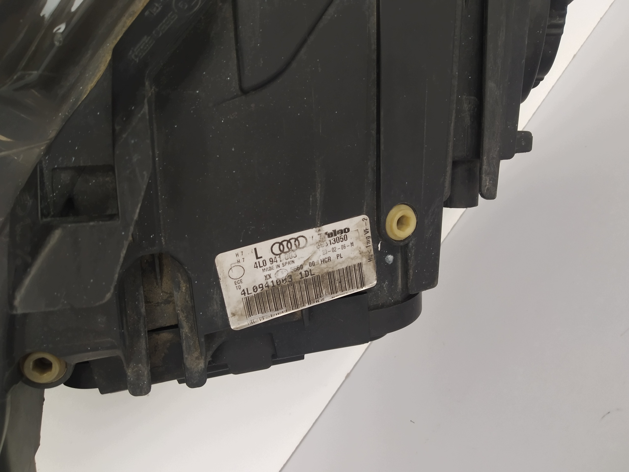 2005r- Audi Q7 reflektor light front left original 4L0941003 4L