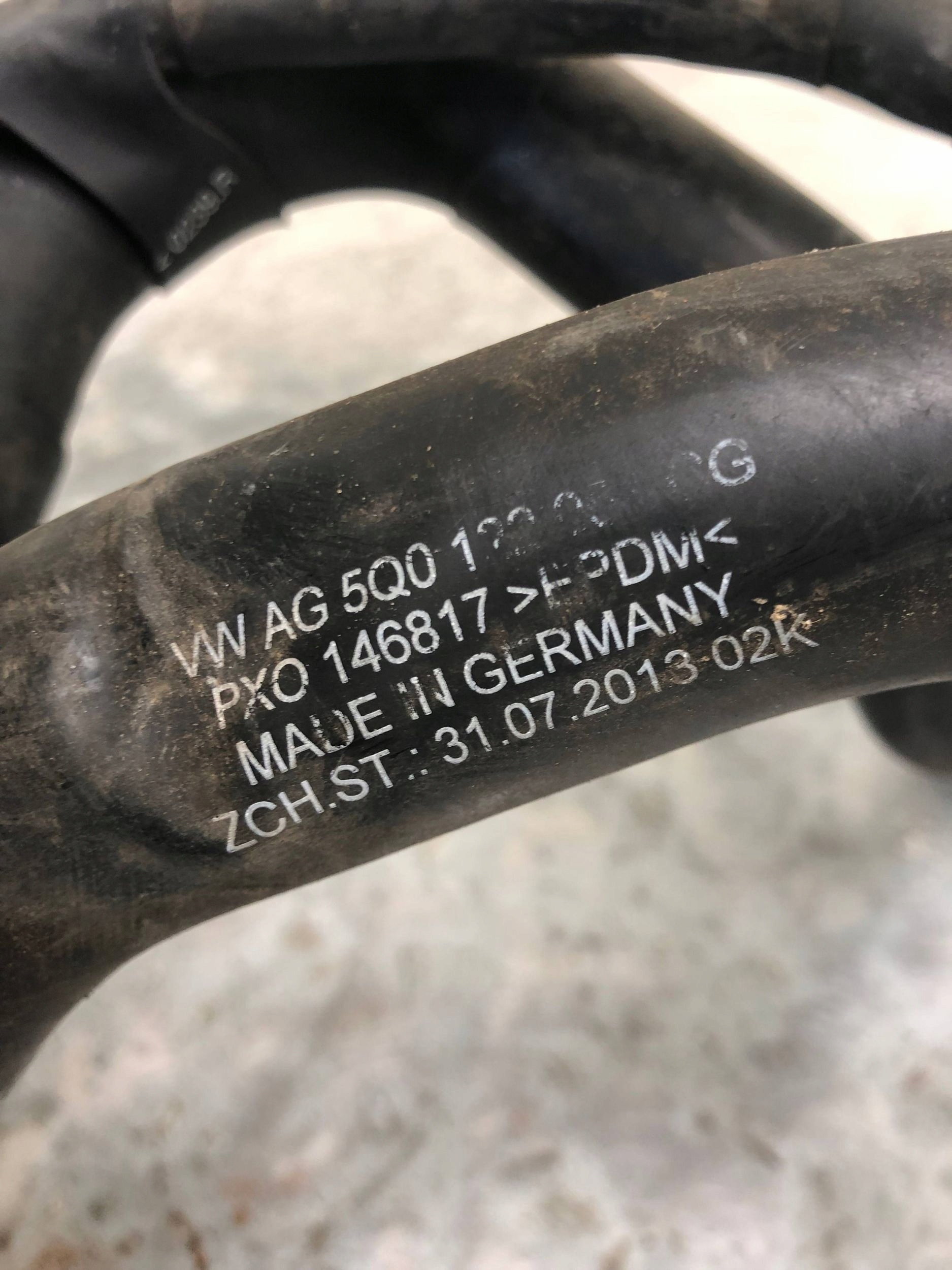 water pump VW AUDI 04E121042A 5Q0122101DH