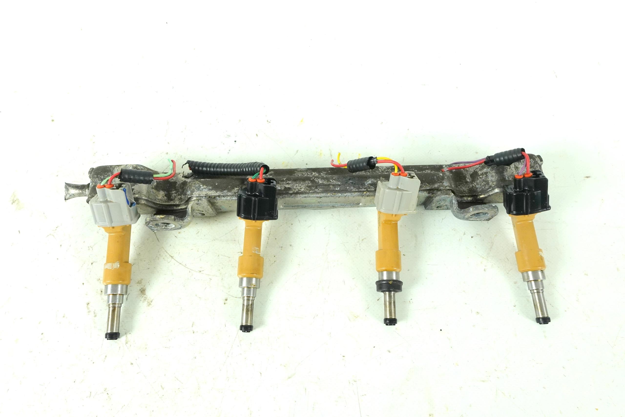injection rampe injection TOYOTA AVENSIS T27 1.8 VALVEMATIC 23250-0T030