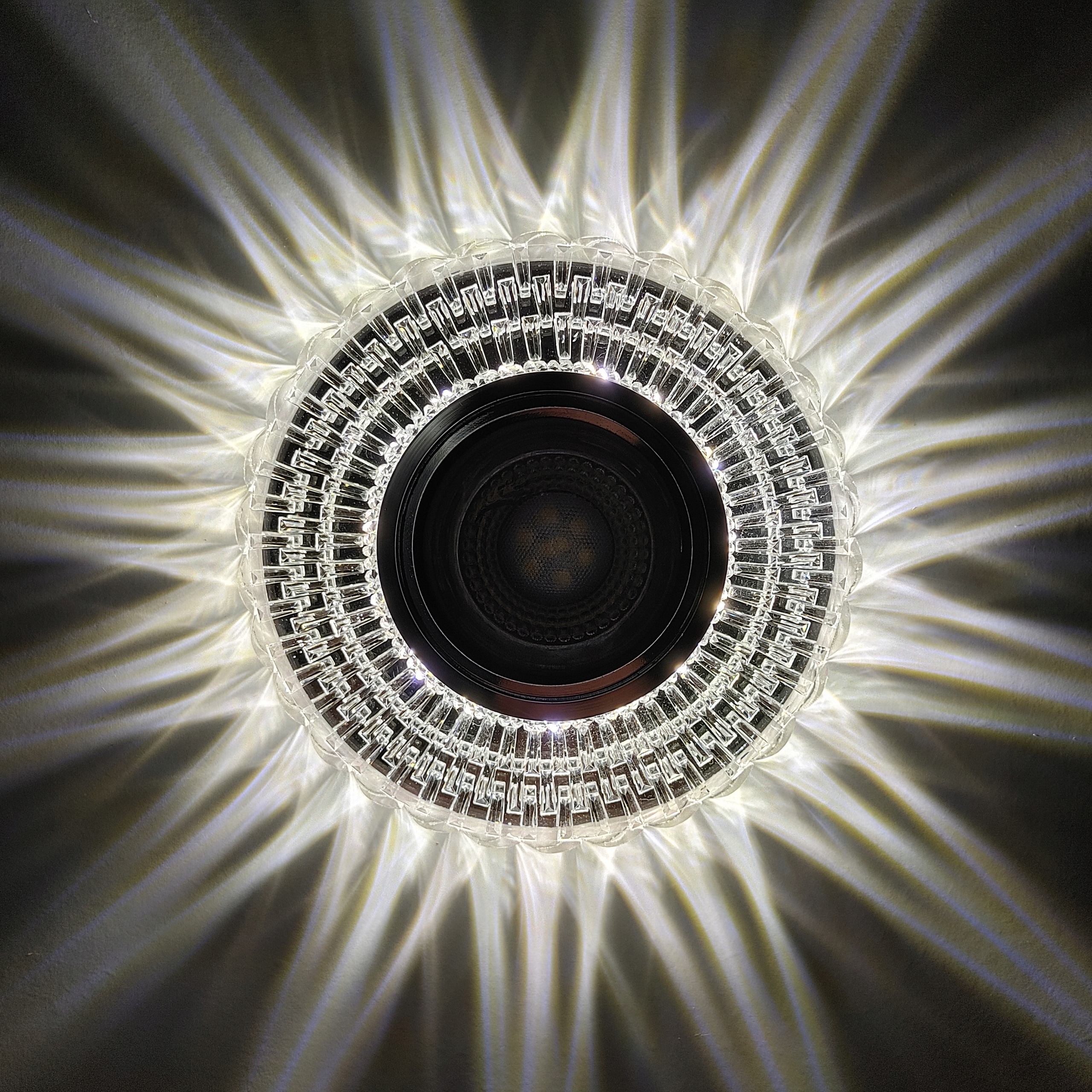 Oprawa oświetleniowa sufitowa halogenowa wpuszczana srebrna TAŚMA LED GU10 Marka inna