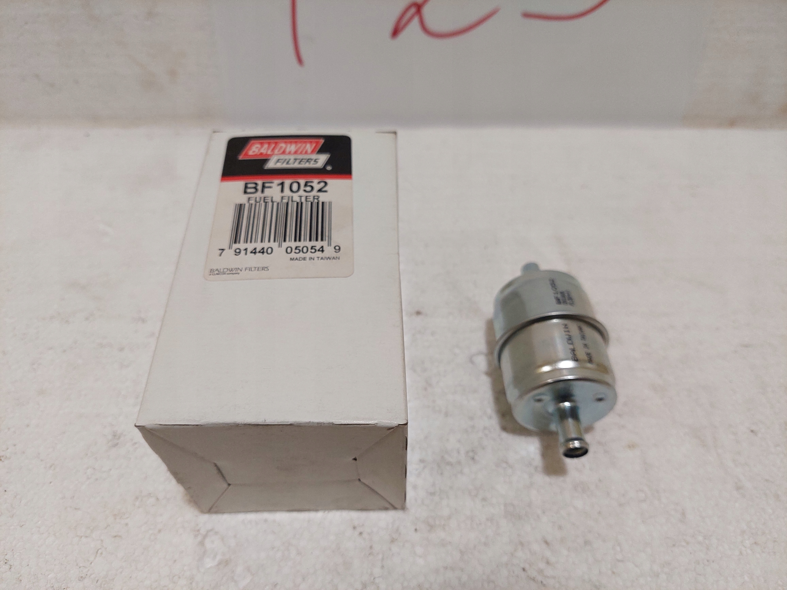 FILTR PALIWA BALDWIN BF1052 BF-1052 Numer katalogowy oryginału 33253 FF5239 P550433 SK3548 SN40500