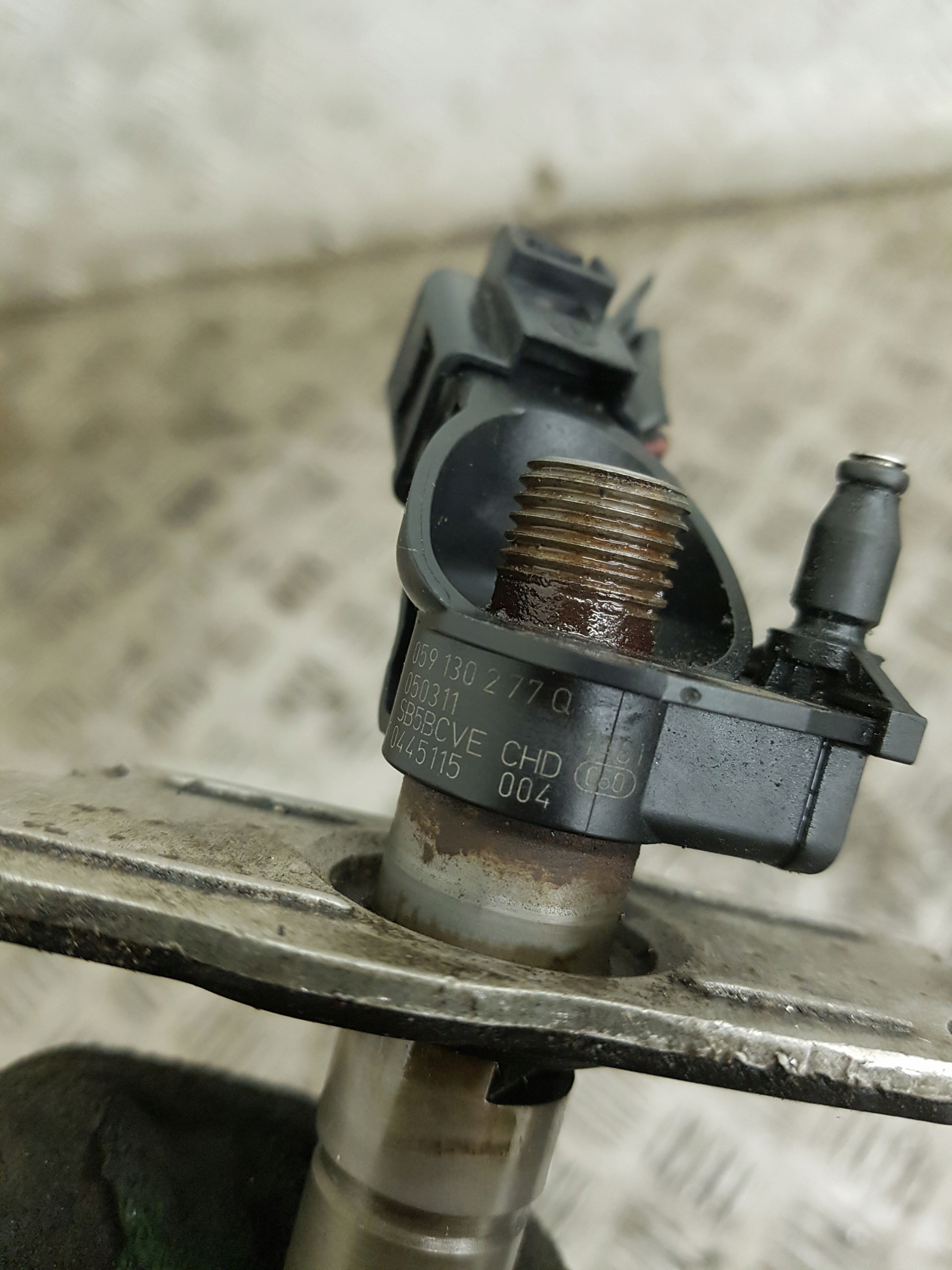 nozzle injector AUDI A6-C6 059130277Q