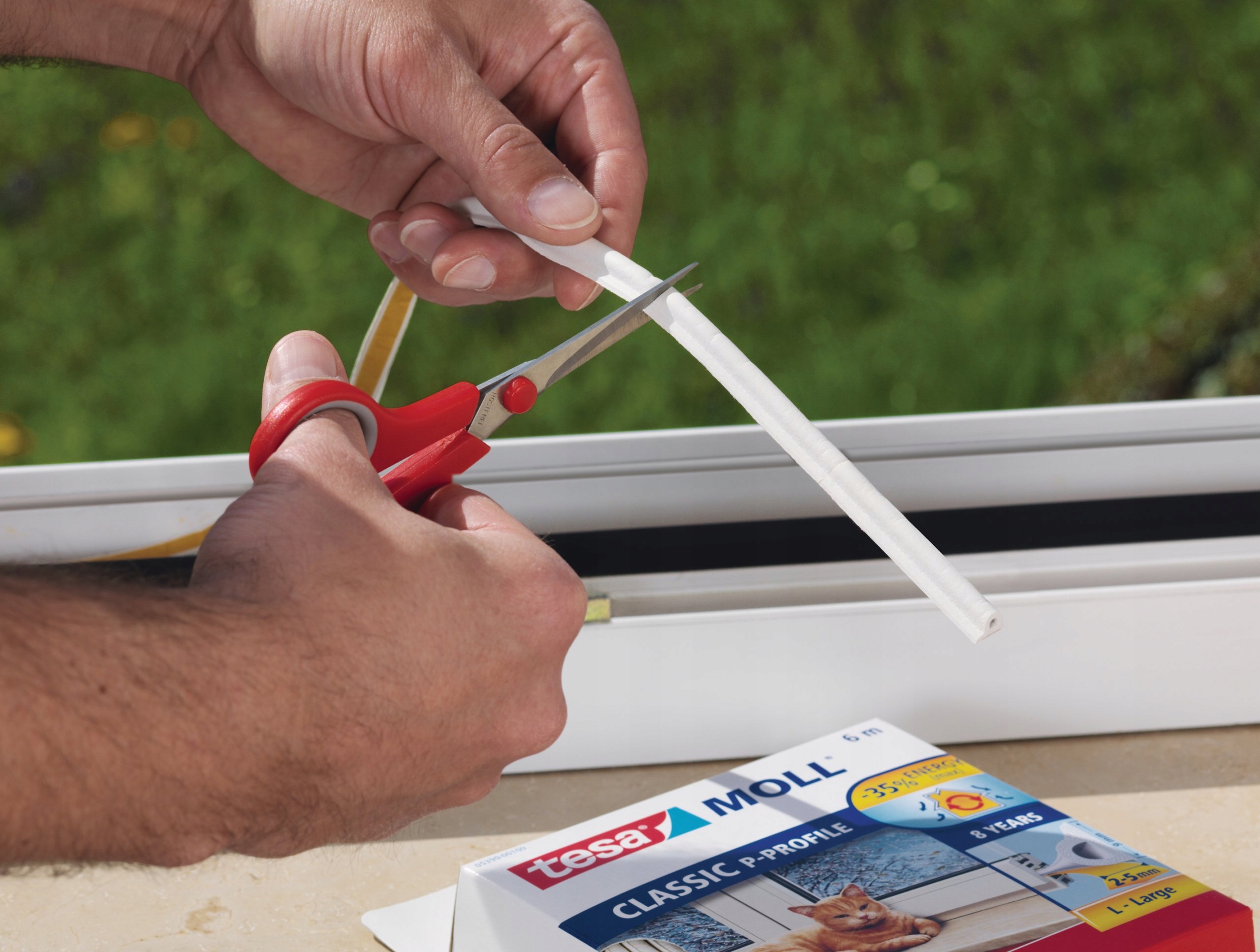 Uszczelka samoprzylepna do okien pcv tesa P 25m Kolor biała