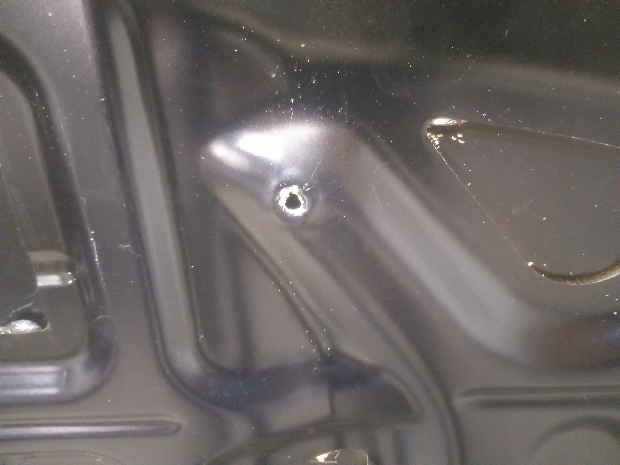 kapota FORD EXPLORER VI 6 20