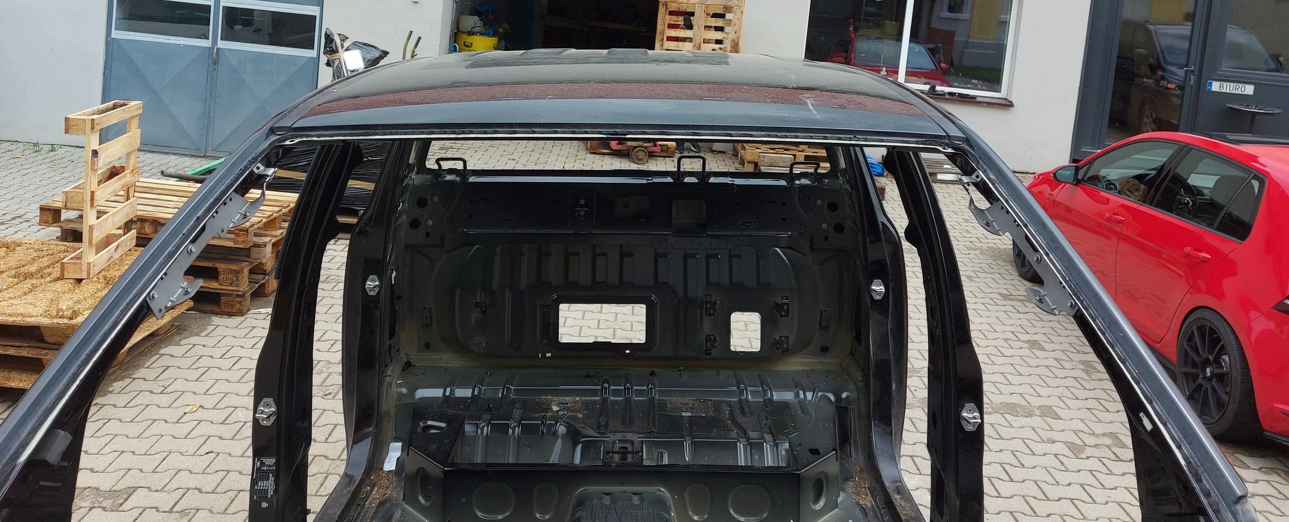 Ford Ranger VI 6 XLT 2023r dach schwarzer MA9