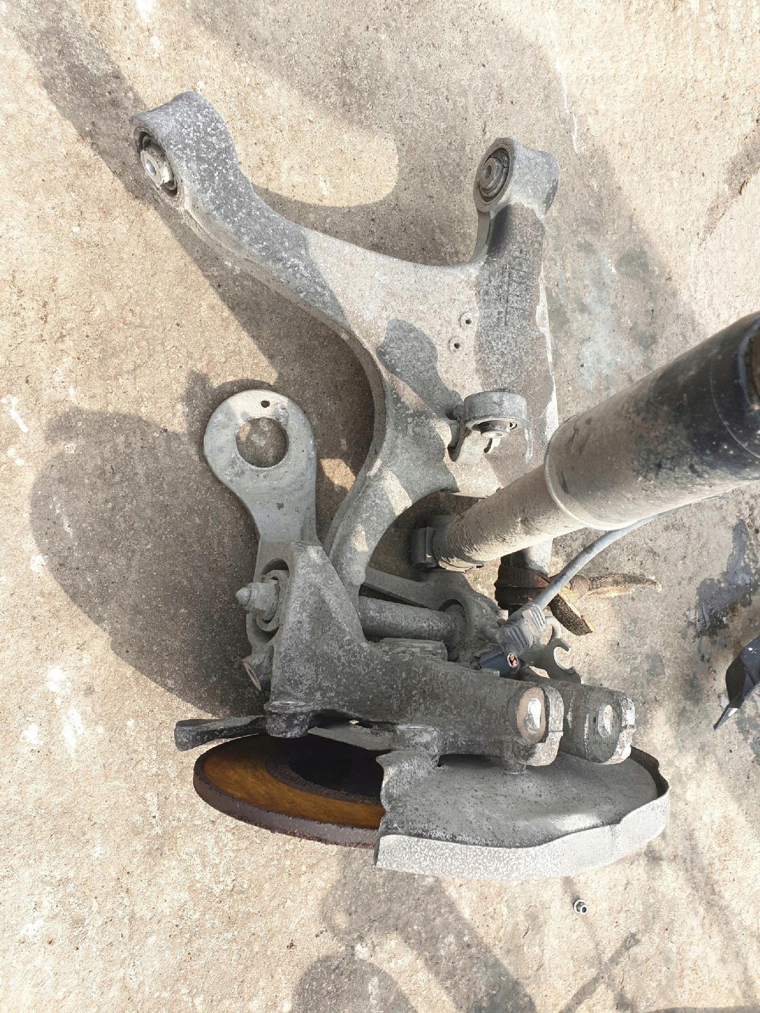 AUDI A4 B8 2.0D shock absorber swing rear part L/P