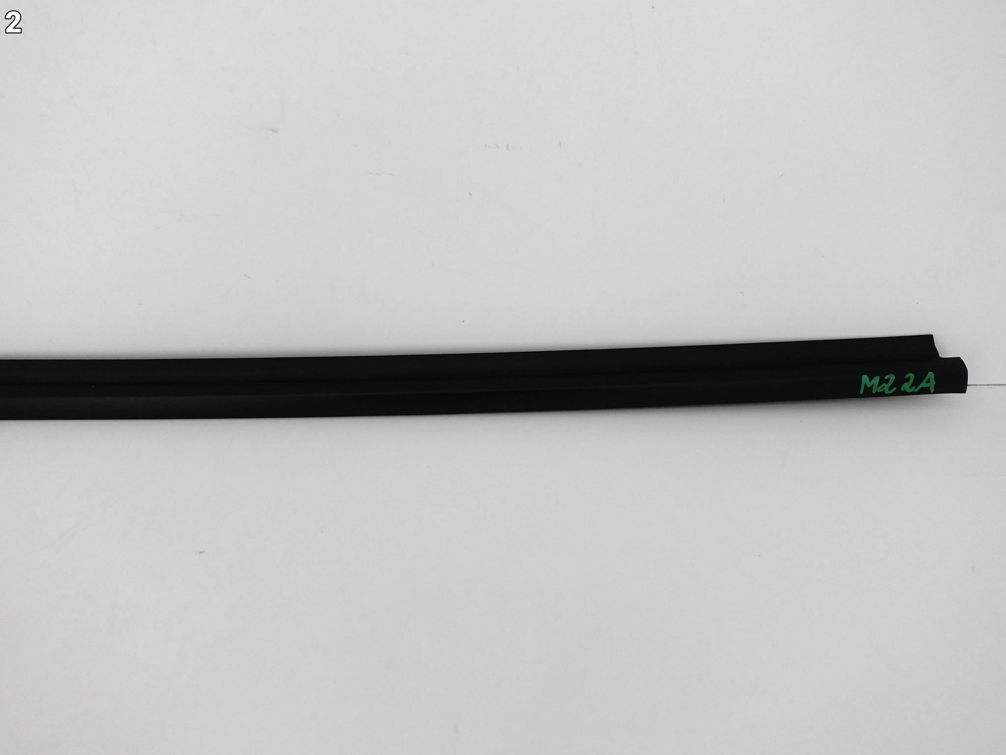TOYOTA AYGO X 21- moulding dust windows right front 68160-0H090