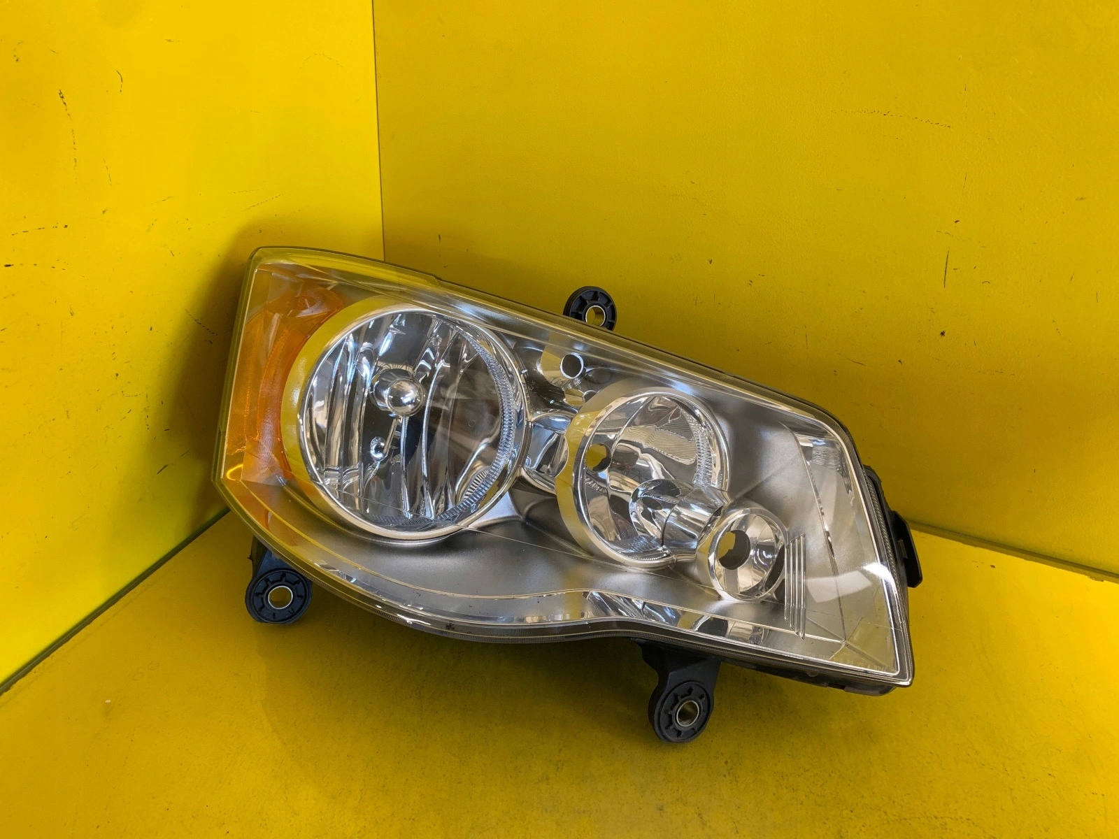 light right Chrysler Voyager 08-14 05113336AG