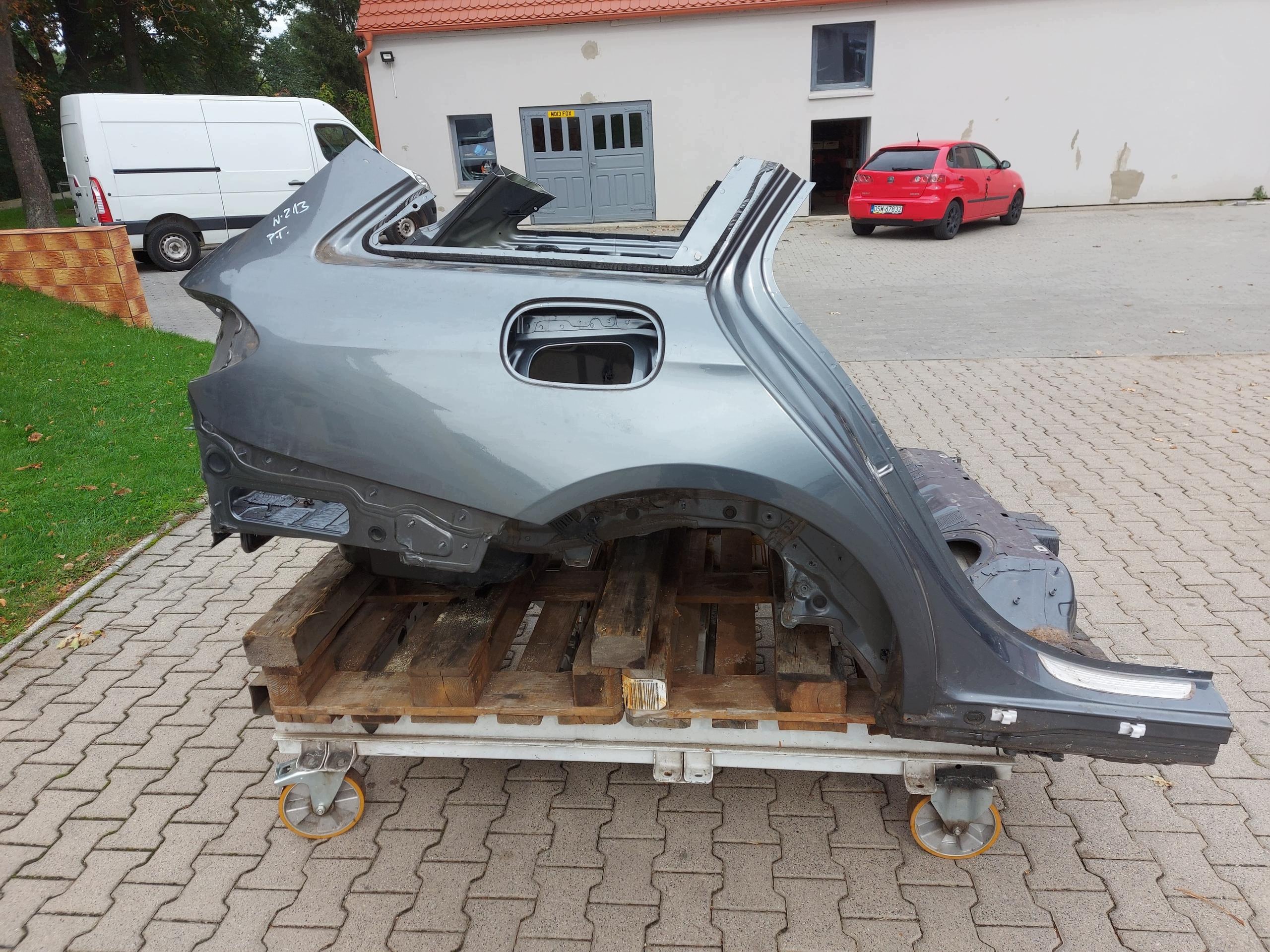 MERCEDES W213 E300de Kombi parafango longherone posteriore destra 992
