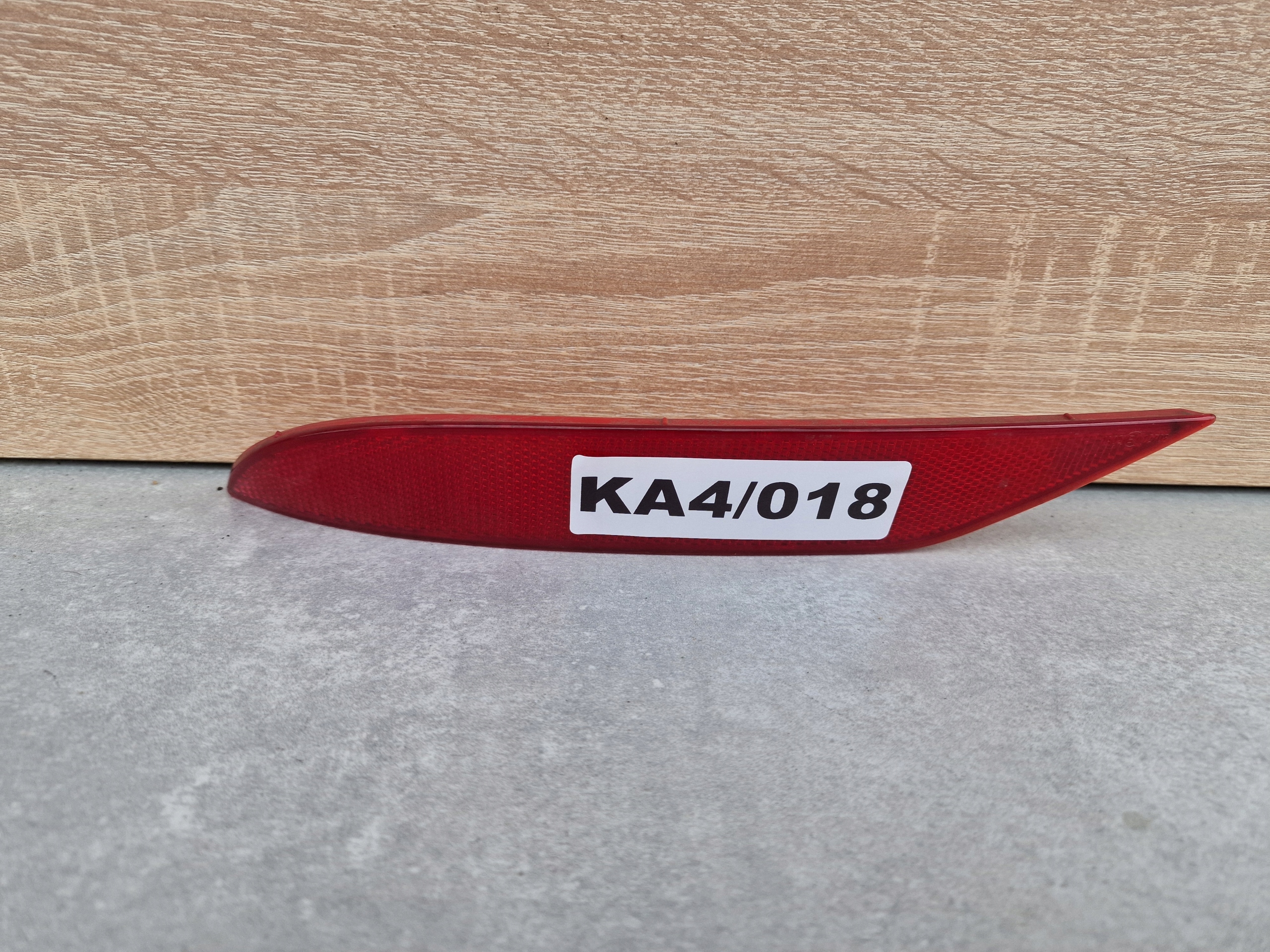 VW TOURAN 10-15 ROK LEWY ODBLASK ZDERZAKA TYŁ LAMPKA 1T0945105C KA4/018