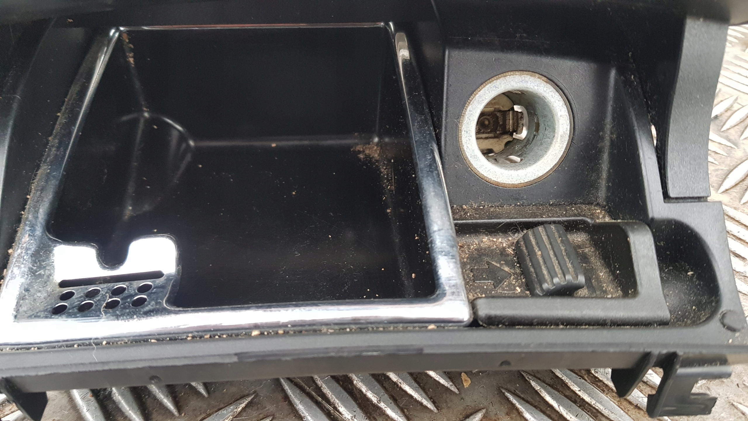 MERCEDES W211 ashtray passenger compartment wood