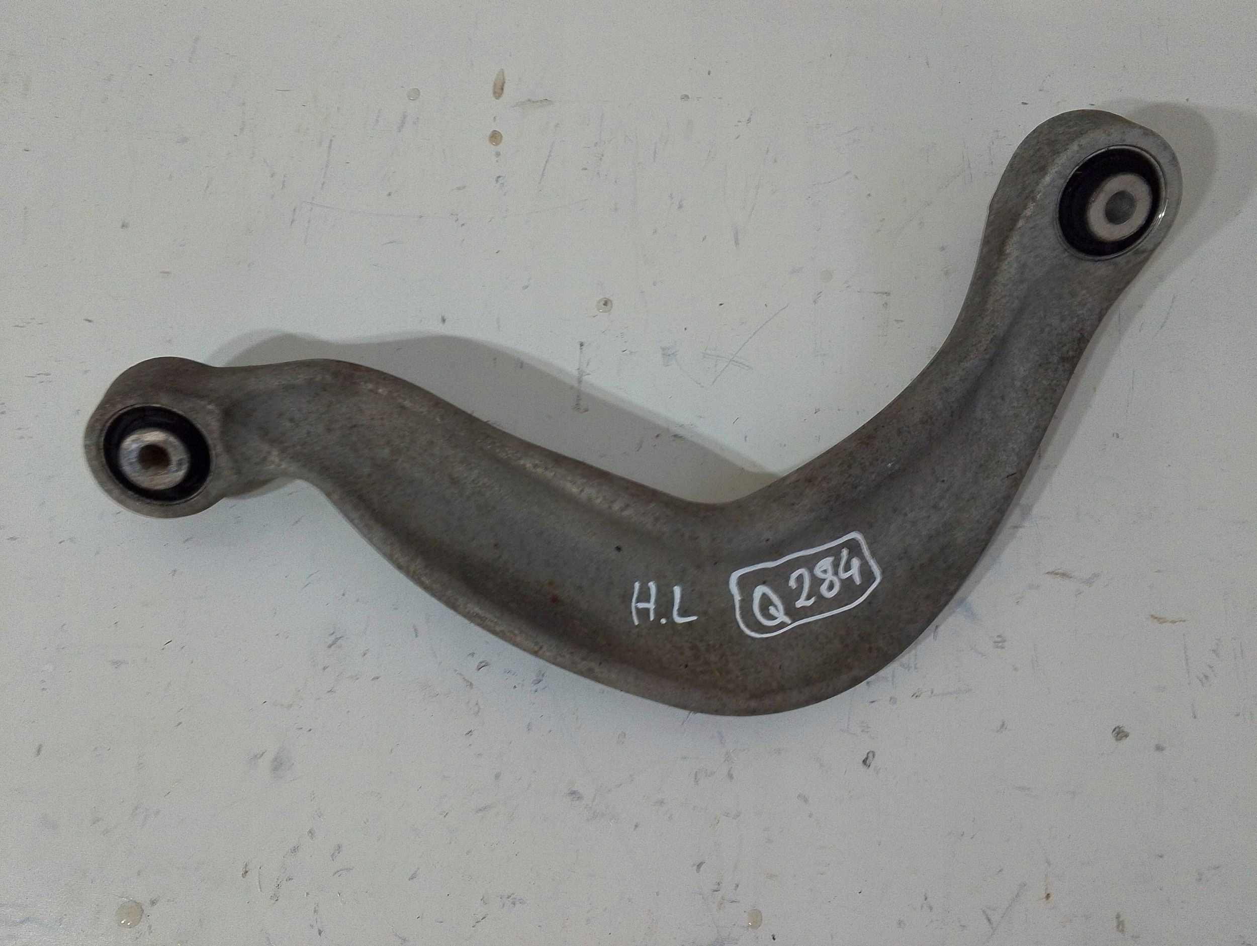 Audi A4 S4 B8 8K arm rear left 8K0505323H (Q284)