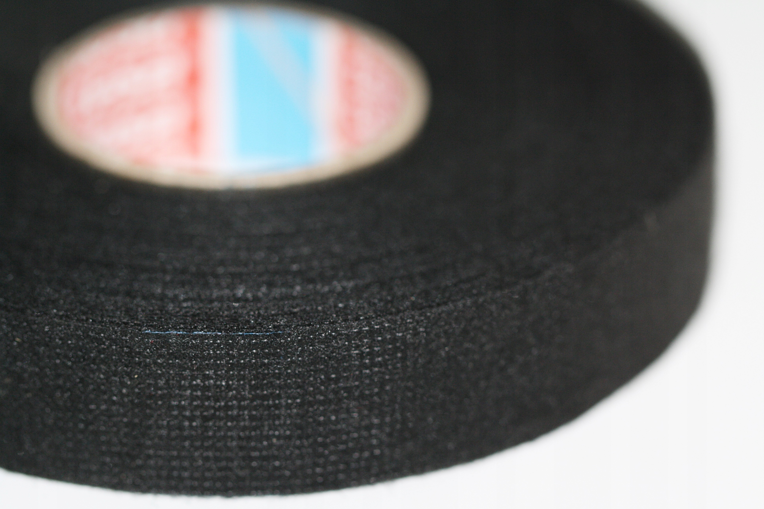 Taśma izolacyjna TESA 15m 15mm parciana 85402 Model TAŚMA