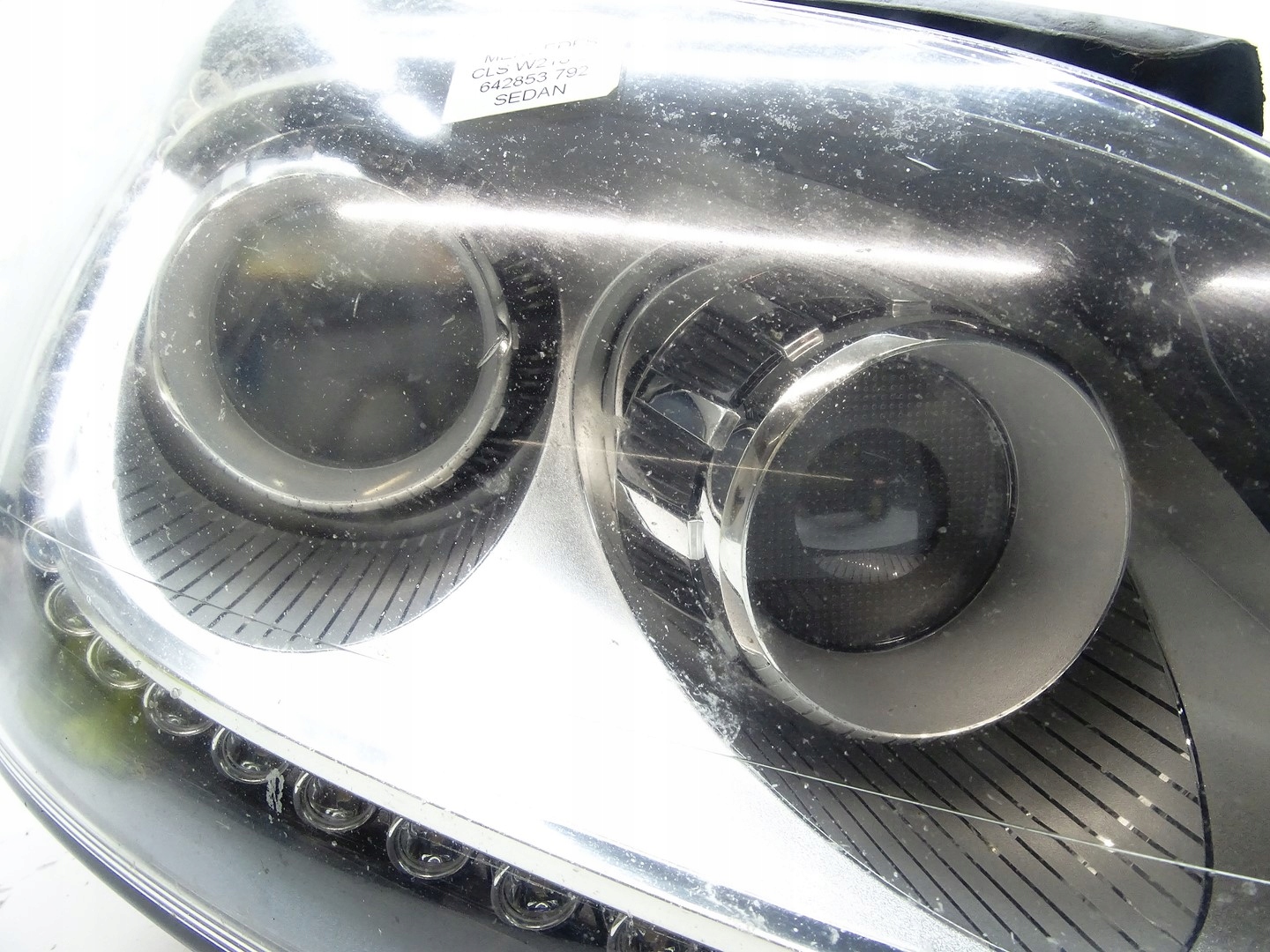 REFLEKTOR light right front front BI XENON MERCEDES CLS W218 A2188201859