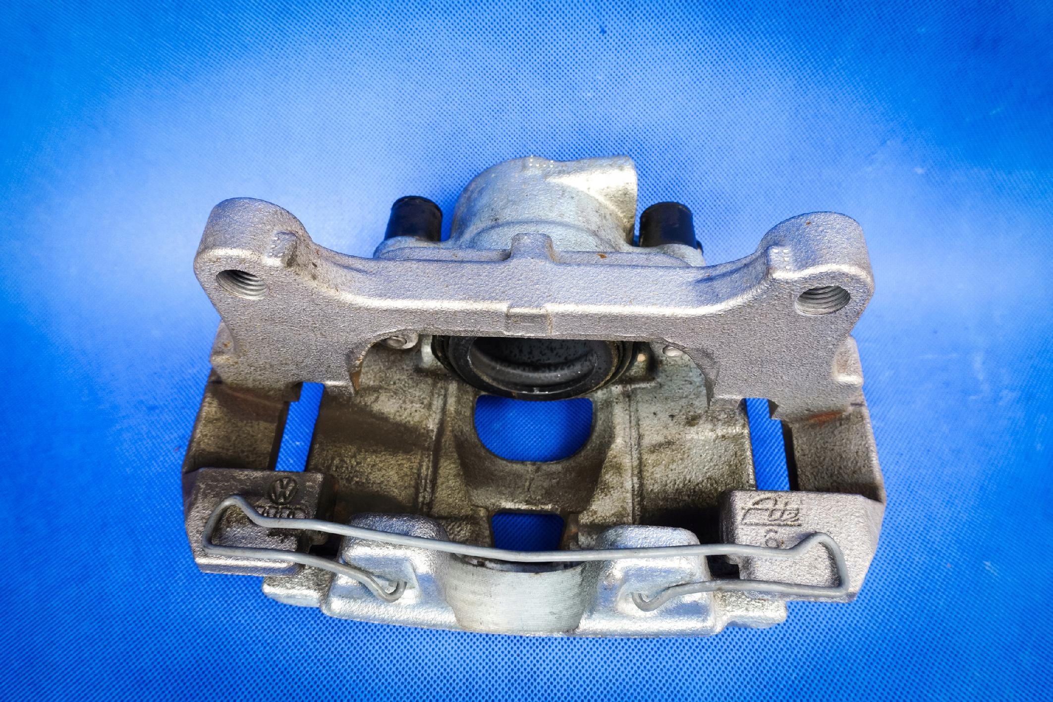 Bremssattel Bremse Sattel Brems- vorne Audi A4 8K A5 8K0615105AB