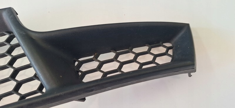 grid of a bumper left ALFA ROMEO GT LS380121