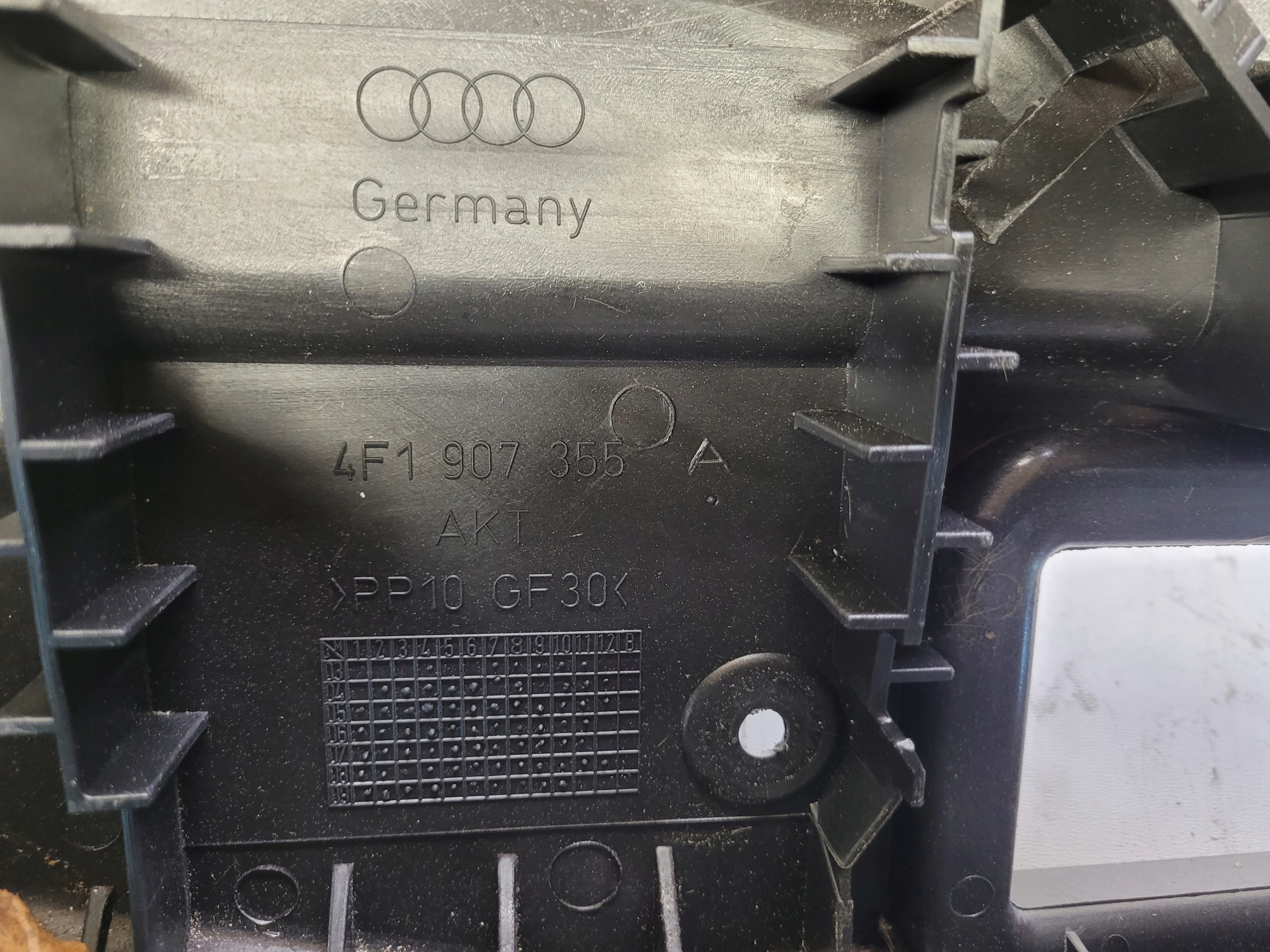 cover compartment cover AUDI A6 C6 4F1907355A